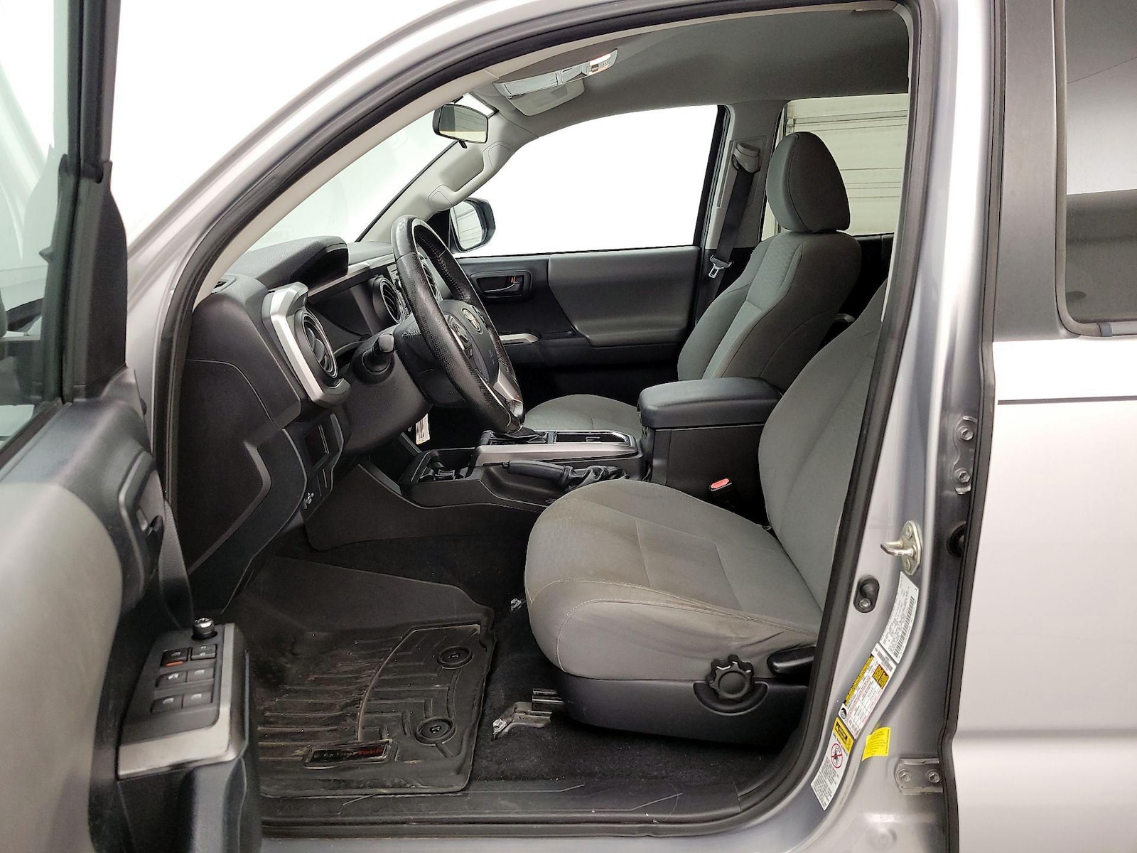 2016 Toyota Tacoma SR5 - Photo 12