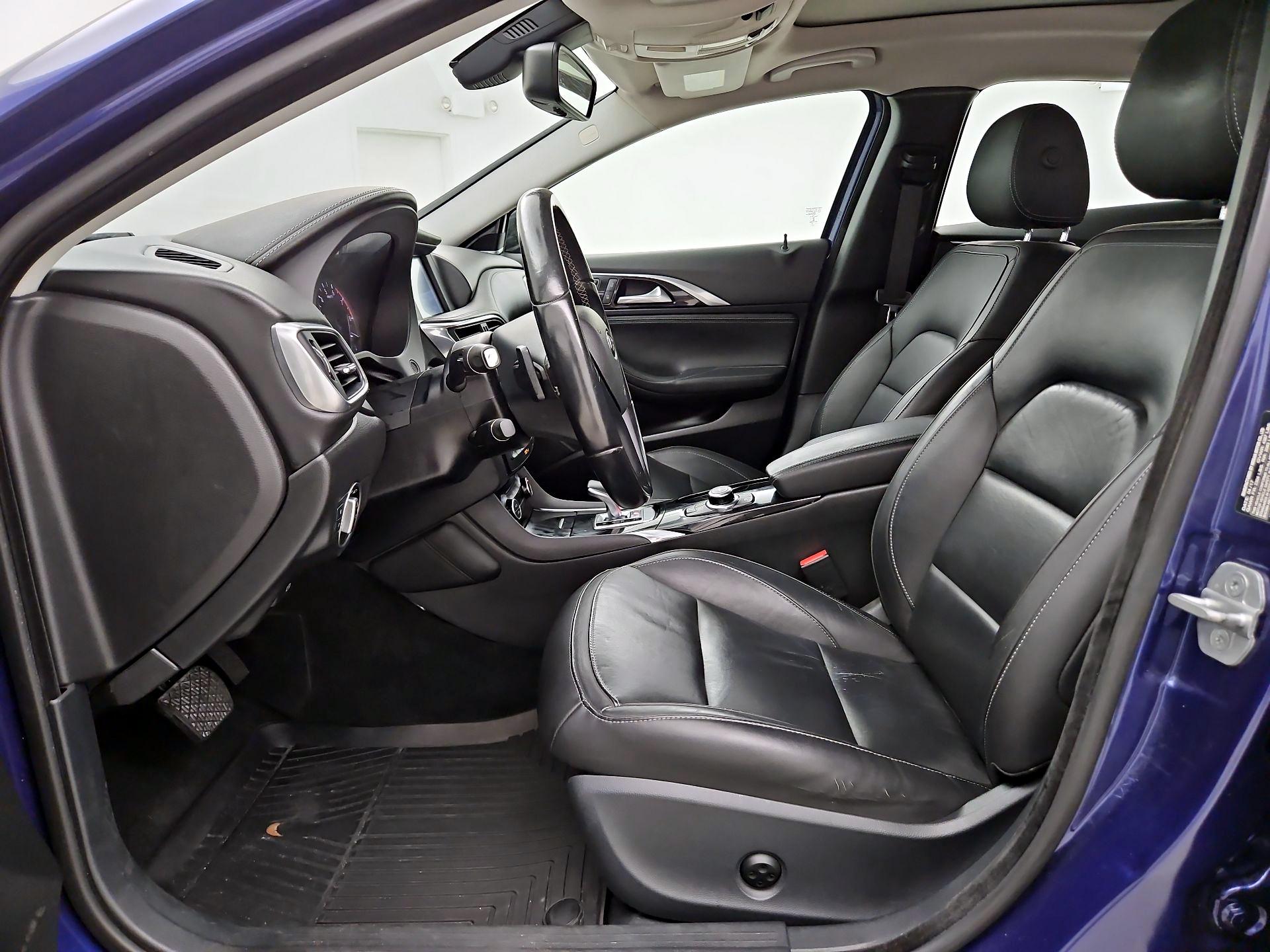 Thumbnail: 2018 INFINITI QX30 - 11