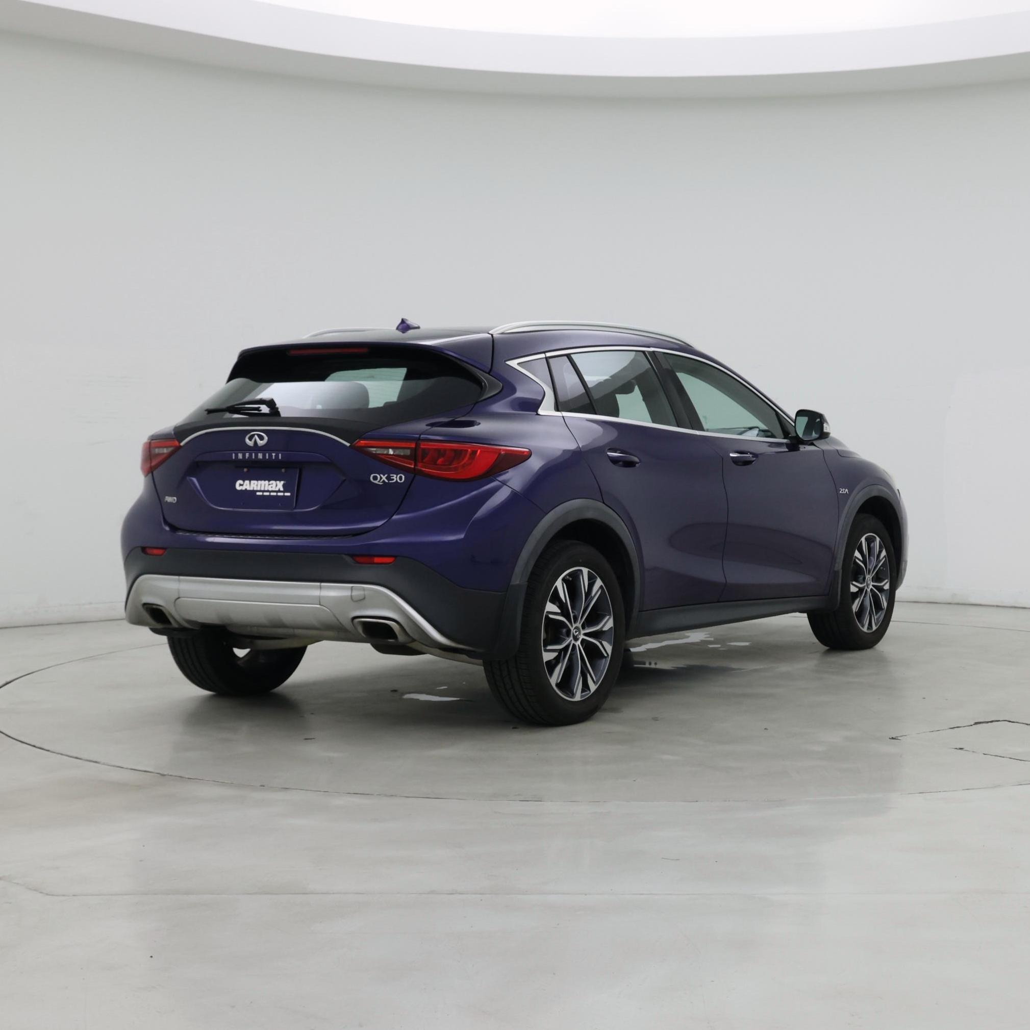 Thumbnail: 2018 INFINITI QX30 - 8