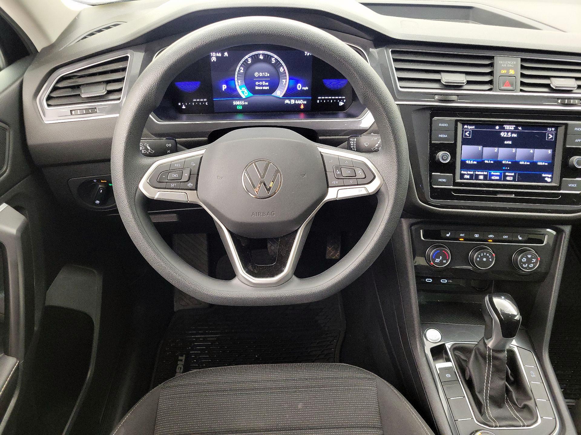 Thumbnail: 2023 Volkswagen Tiguan - 10