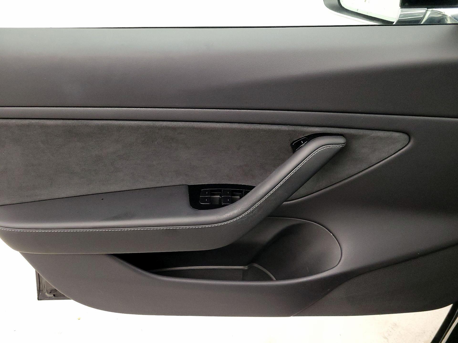 Thumbnail: 2019 Tesla Model 3 - 12