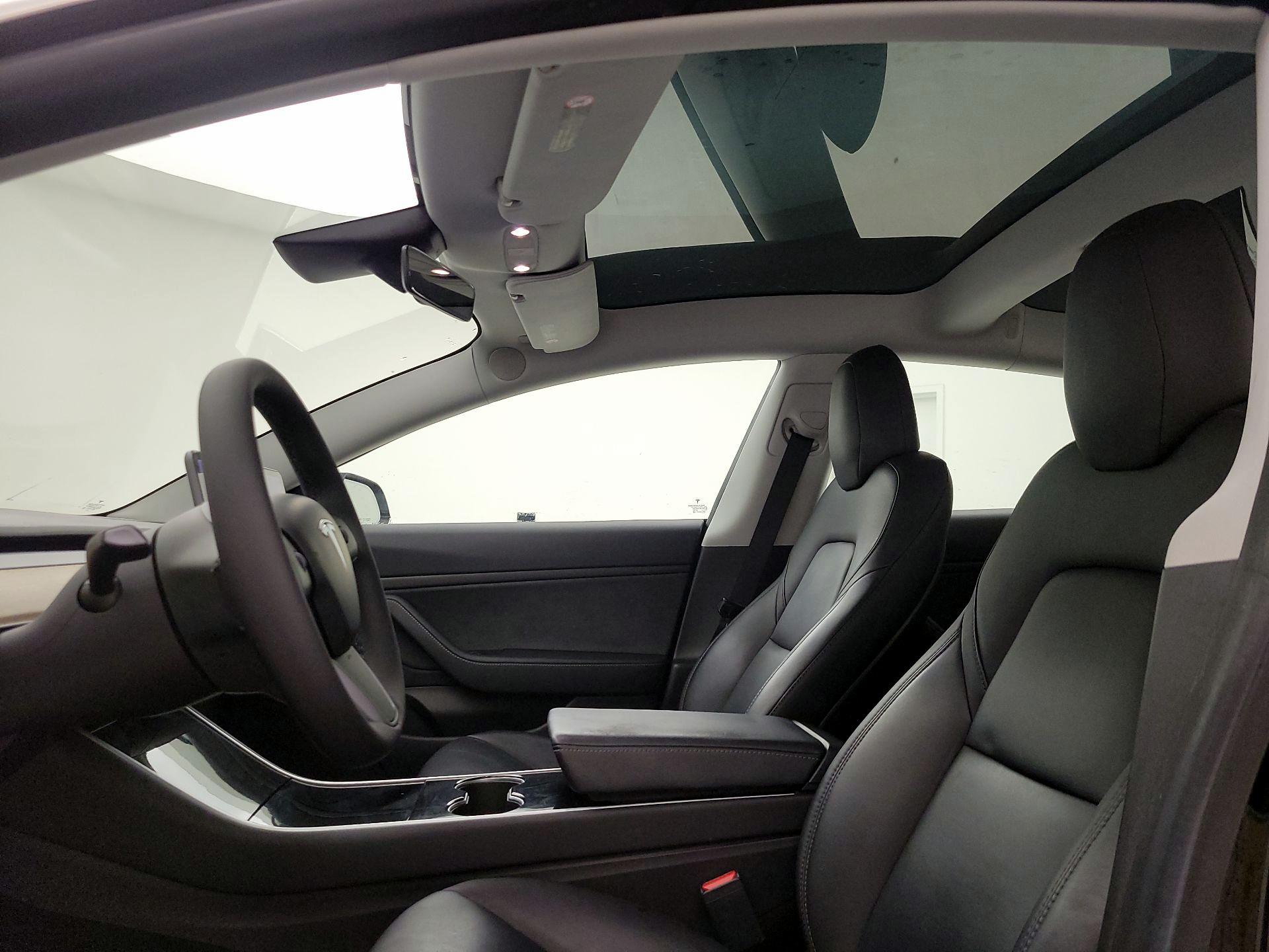 Thumbnail: 2019 Tesla Model 3 - 18