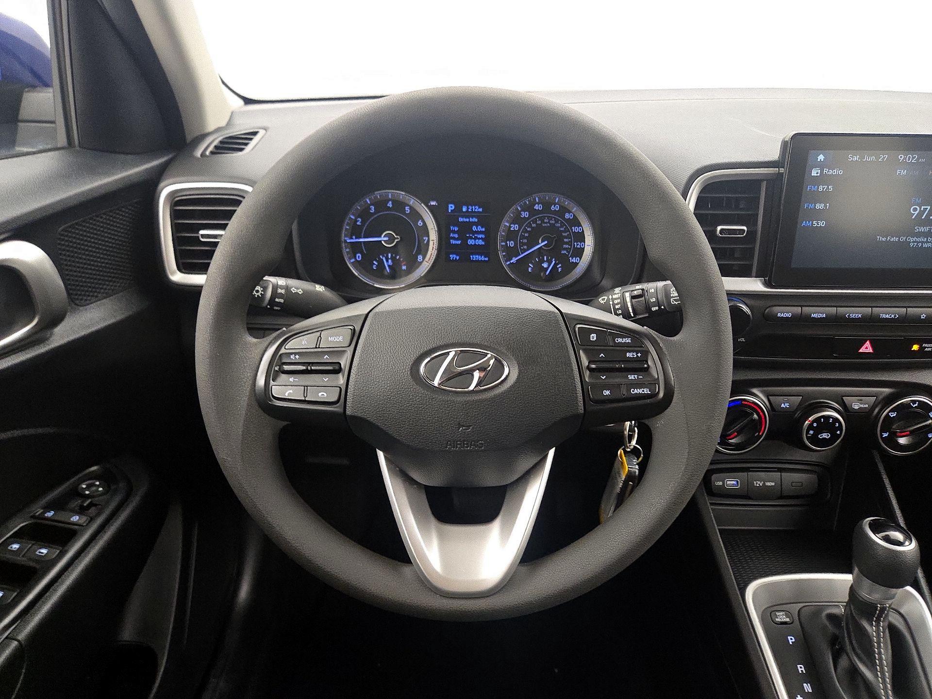 Thumbnail: 2022 Hyundai Venue - 10