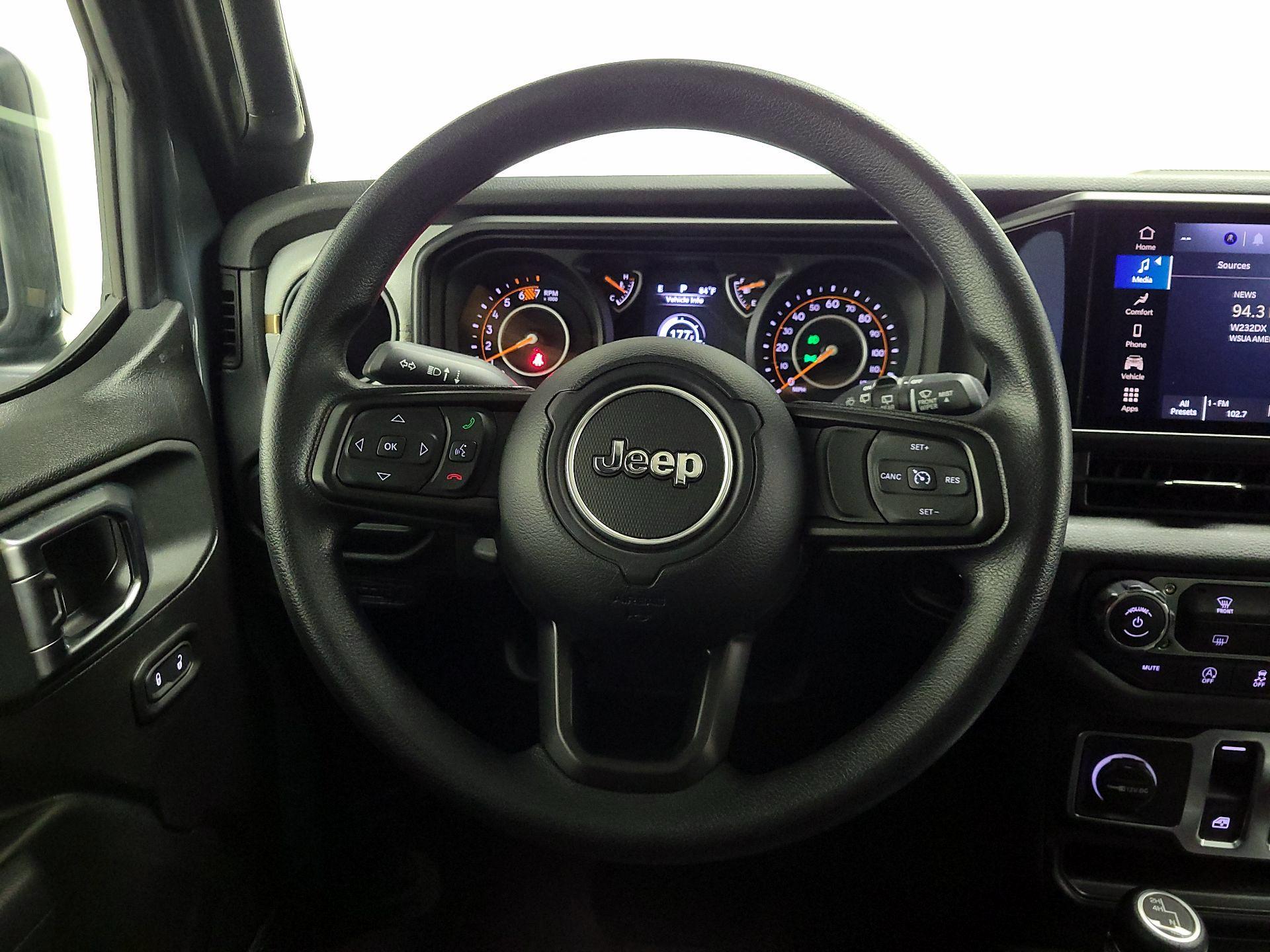 Thumbnail: 2025 Jeep Wrangler - 10