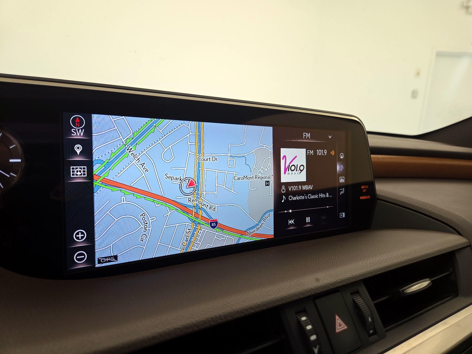 Thumbnail: 2019 Lexus ES - 16