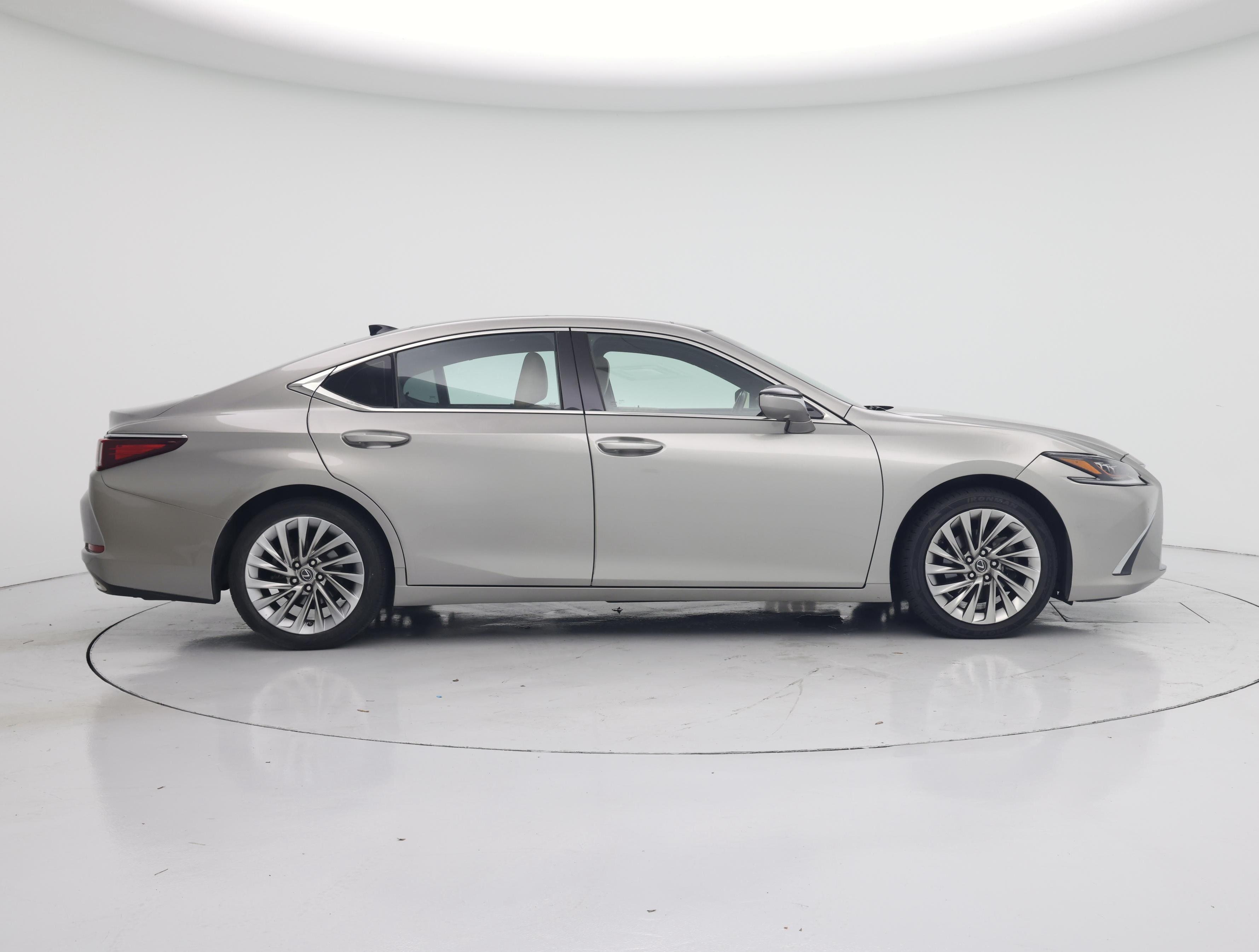 Thumbnail: 2019 Lexus ES - 7