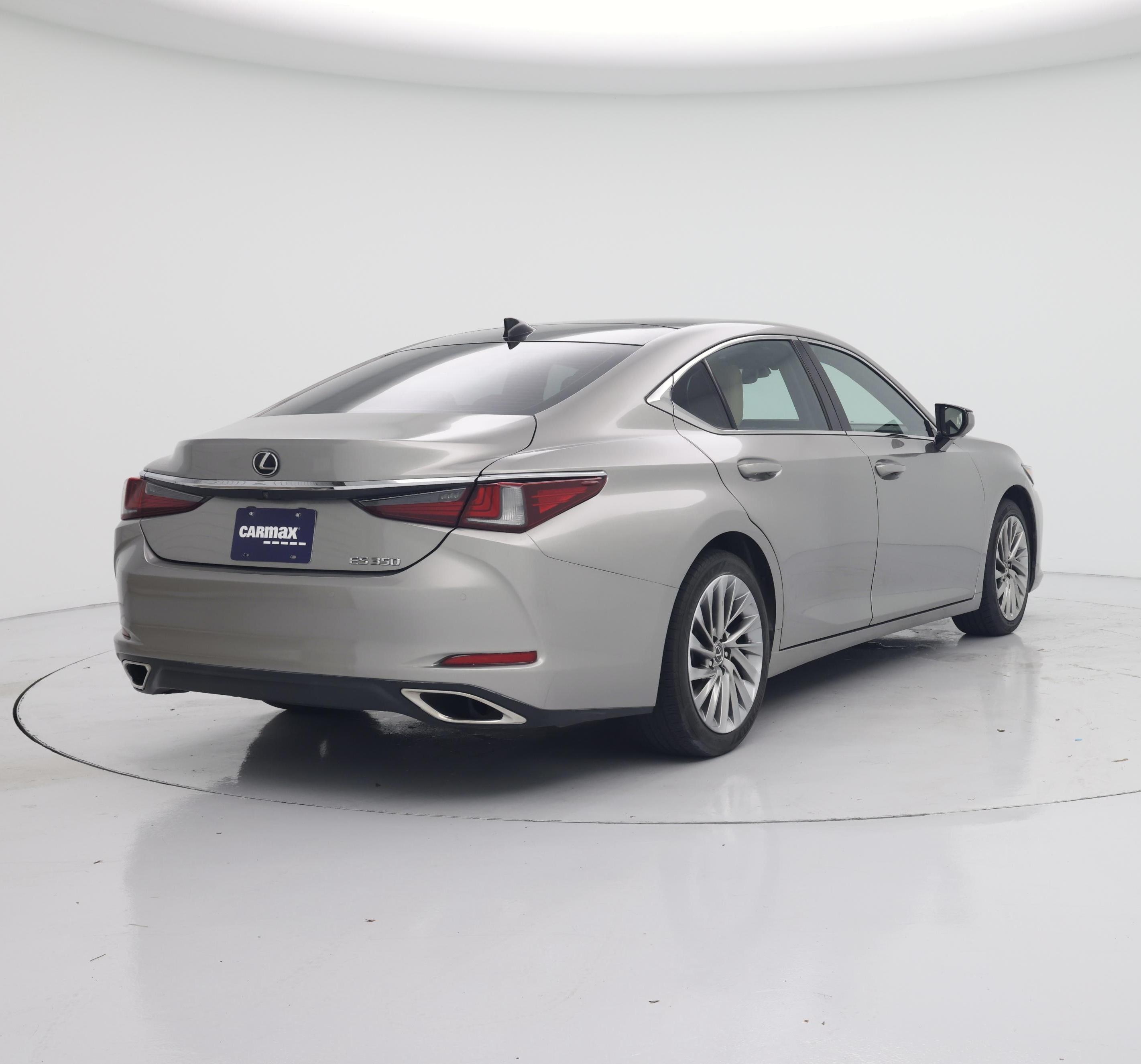 Thumbnail: 2019 Lexus ES - 8