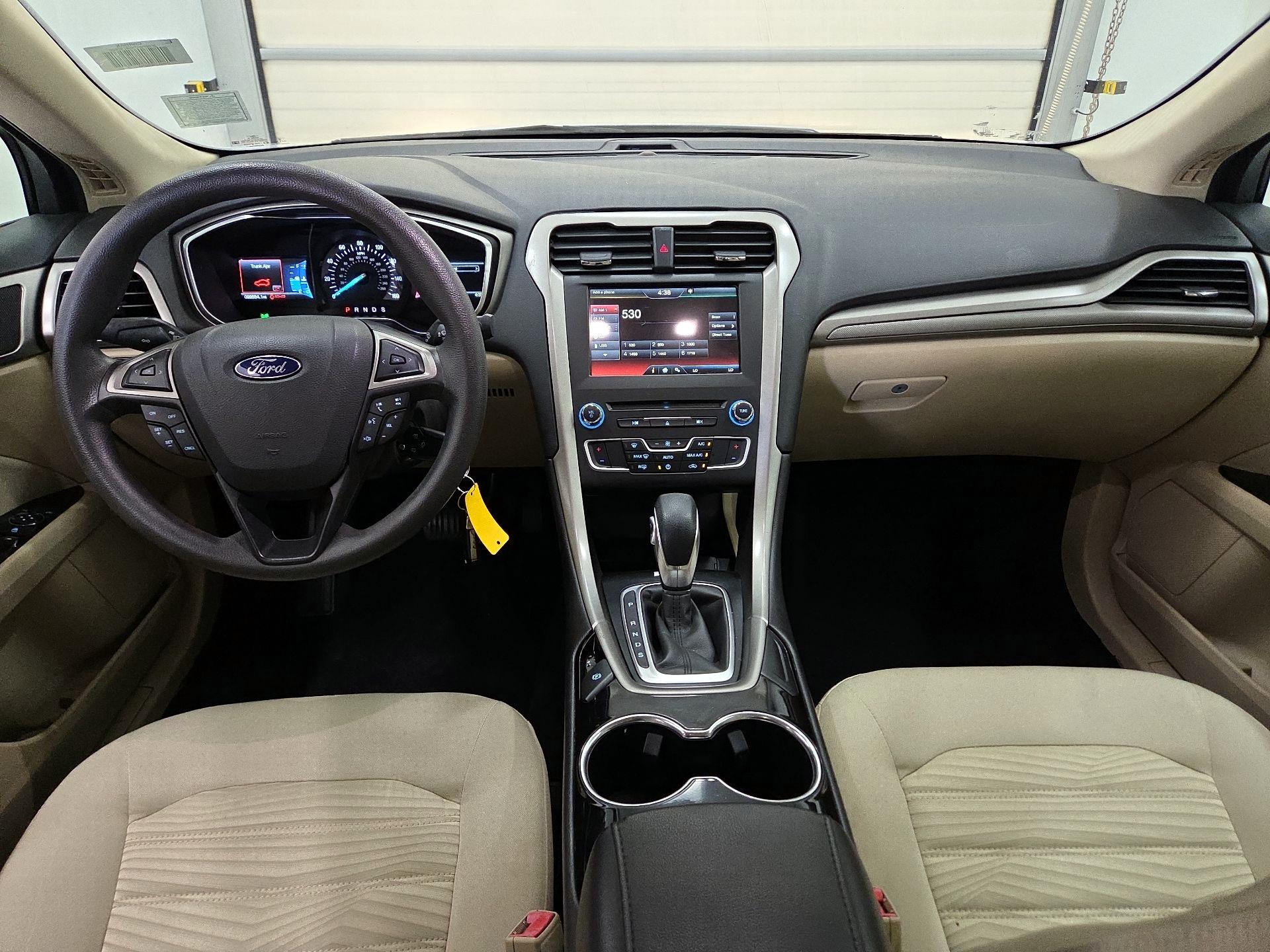 Thumbnail: 2016 Ford Fusion - 9