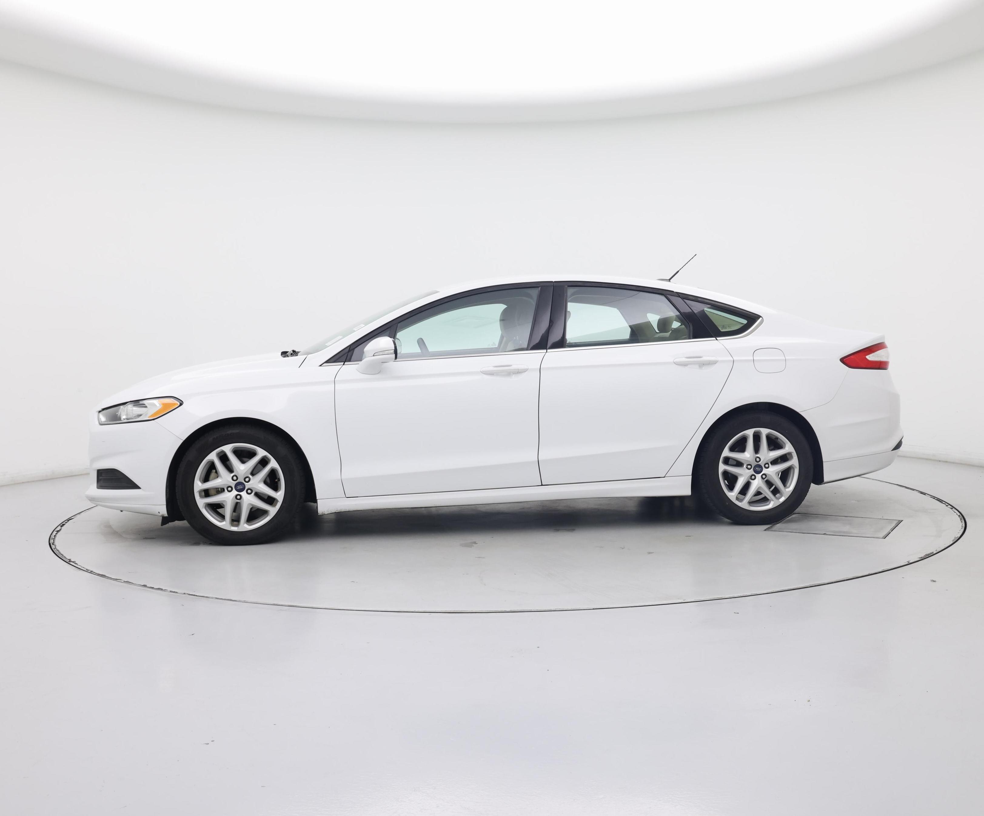 Thumbnail: 2016 Ford Fusion - 3