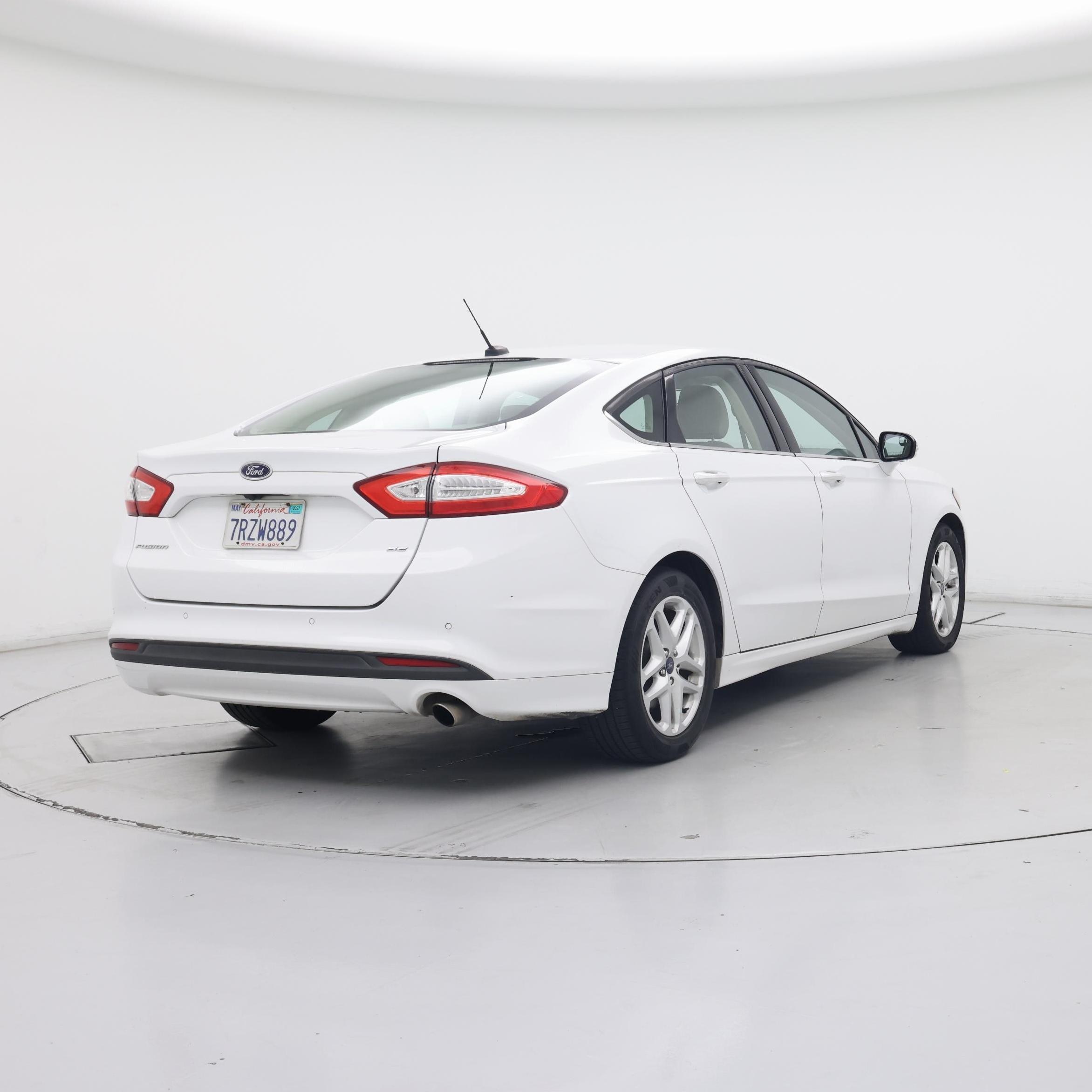 Thumbnail: 2016 Ford Fusion - 8