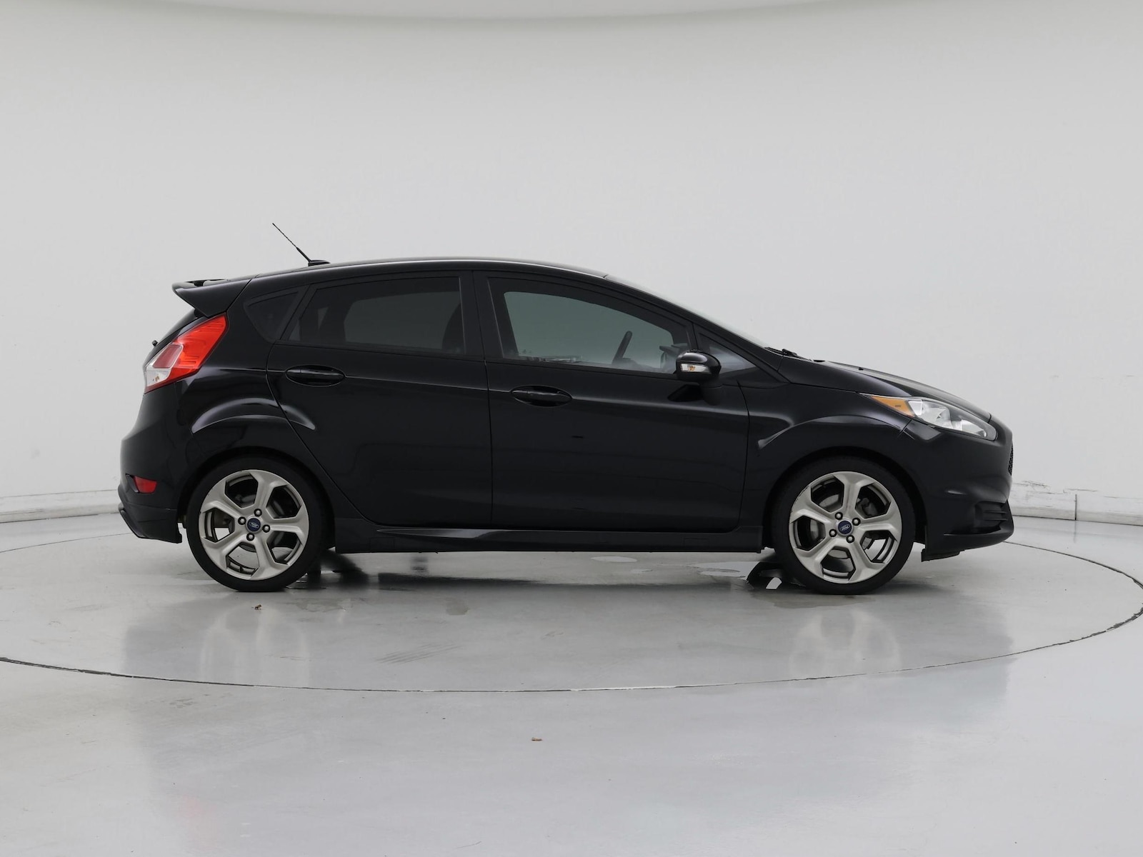 2019 Ford Fiesta ST - Photo 8