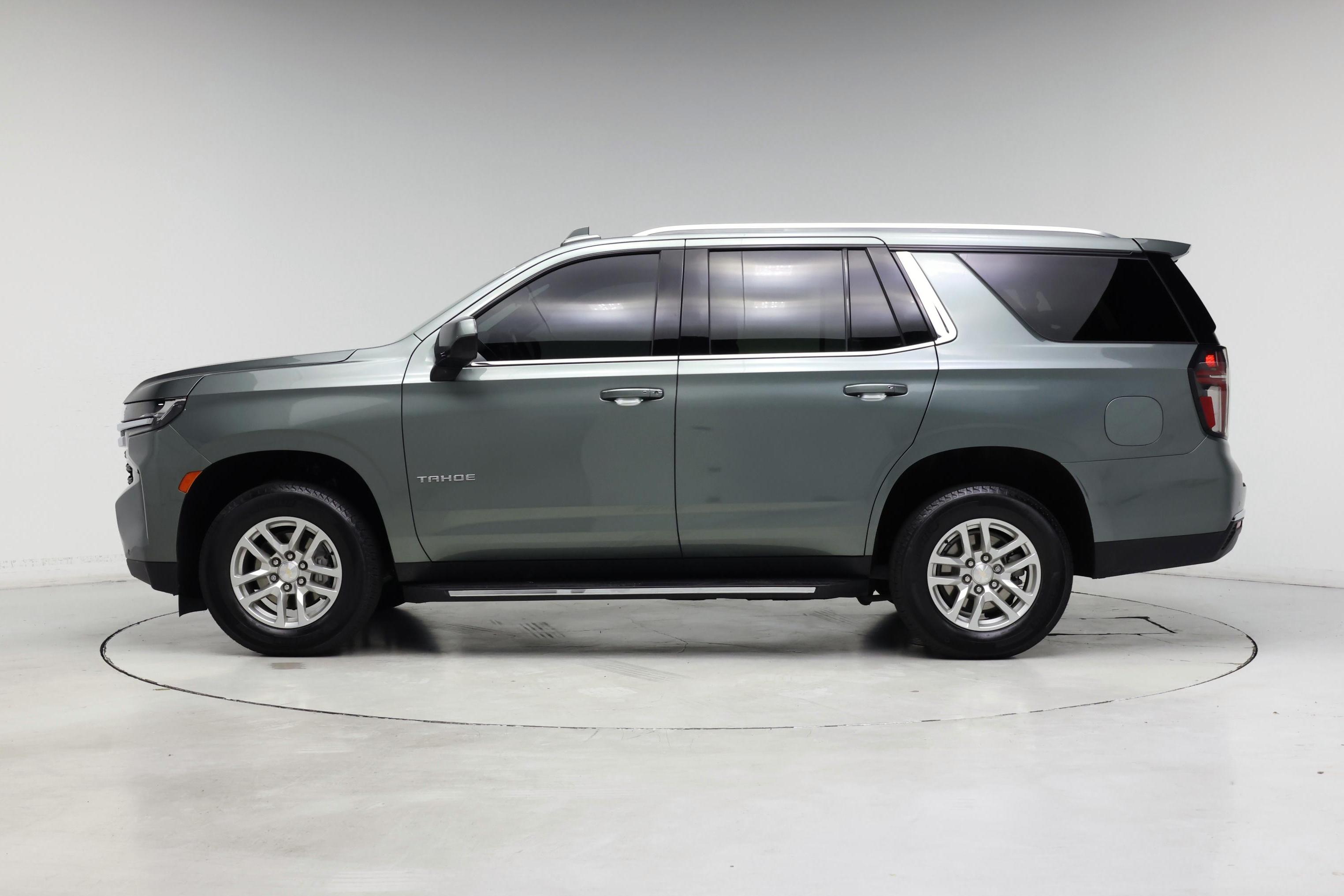 Thumbnail: 2023 Chevrolet Tahoe - 3