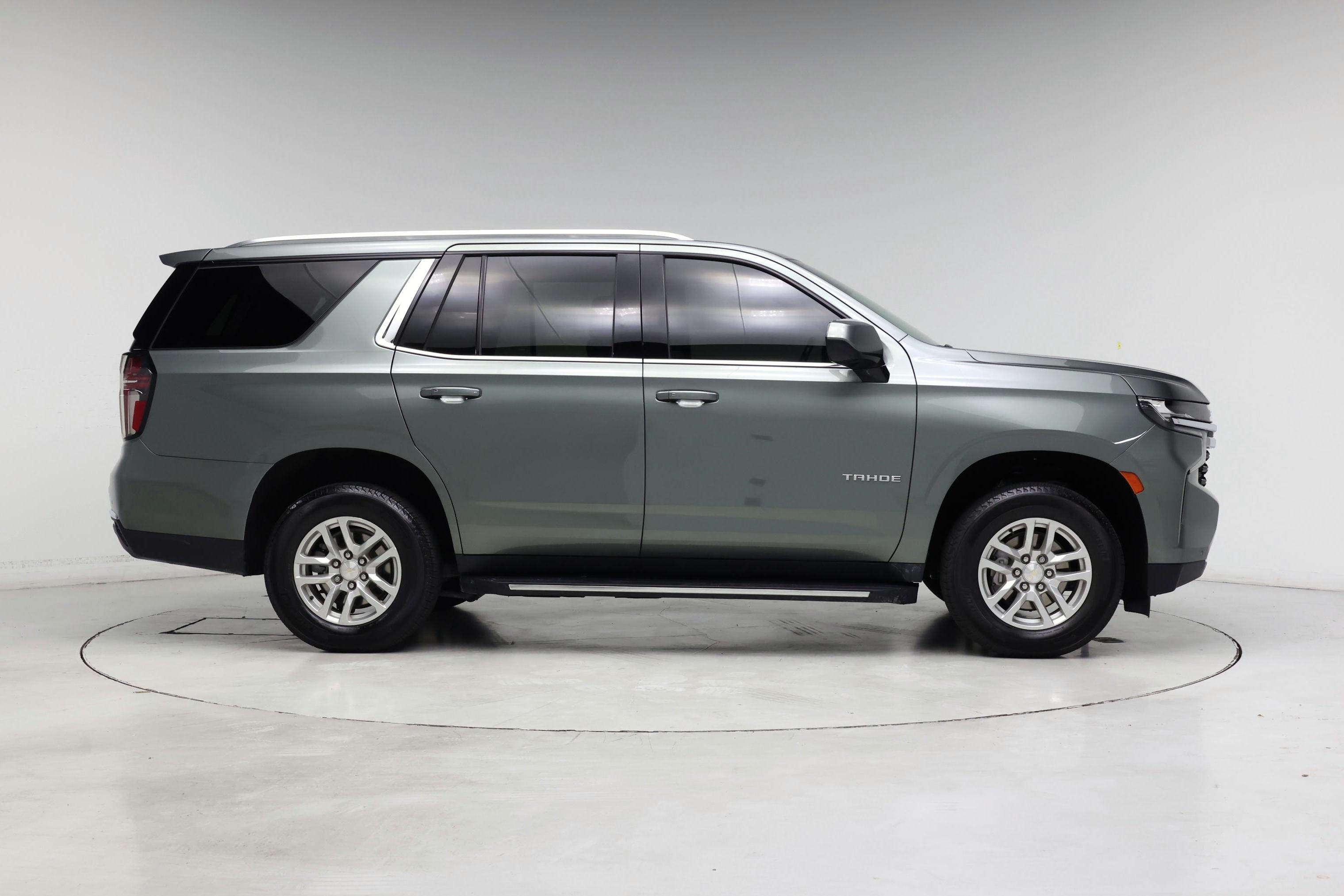 Thumbnail: 2023 Chevrolet Tahoe - 7