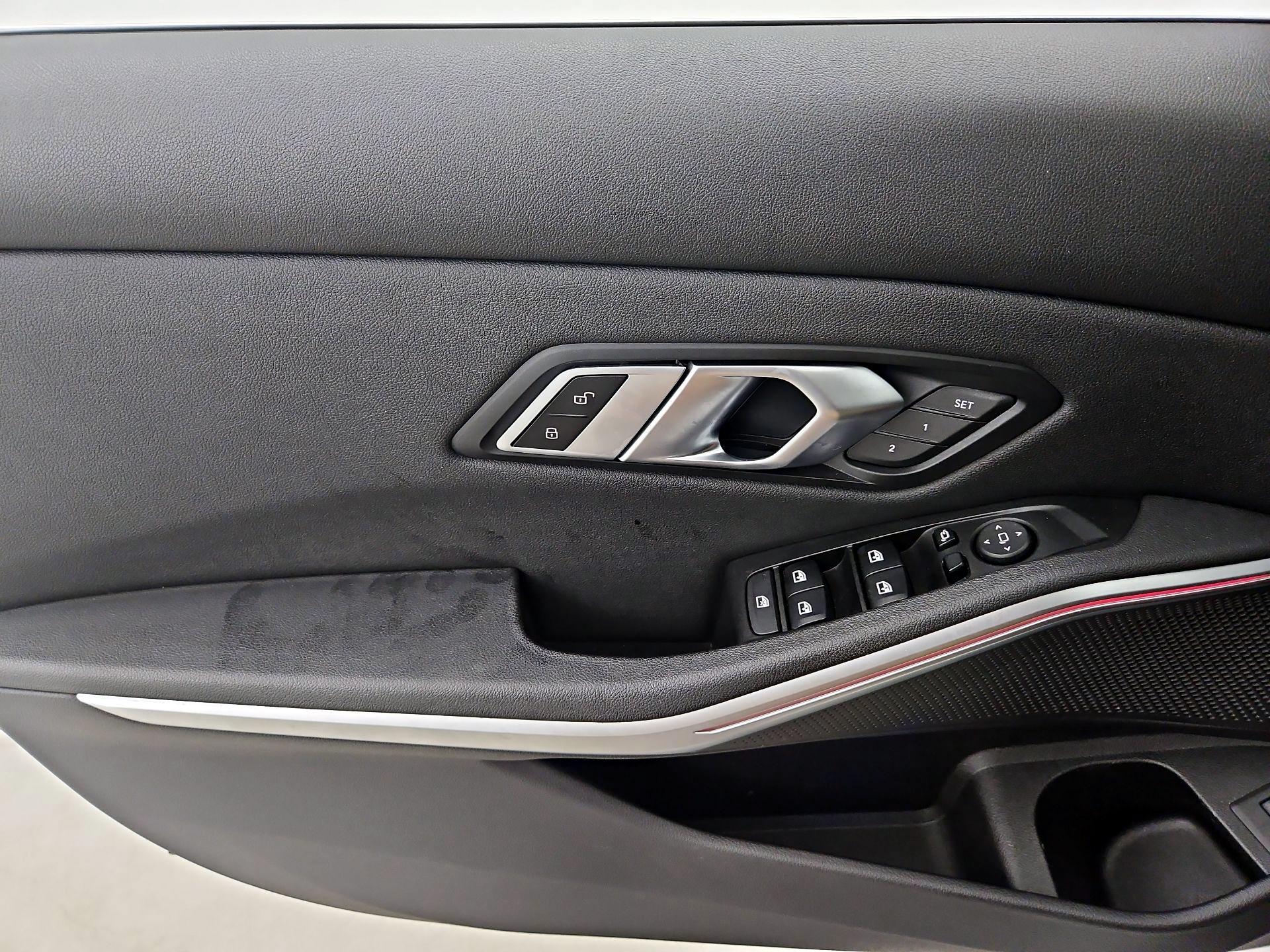 Thumbnail: 2020 BMW 3 Series - 12
