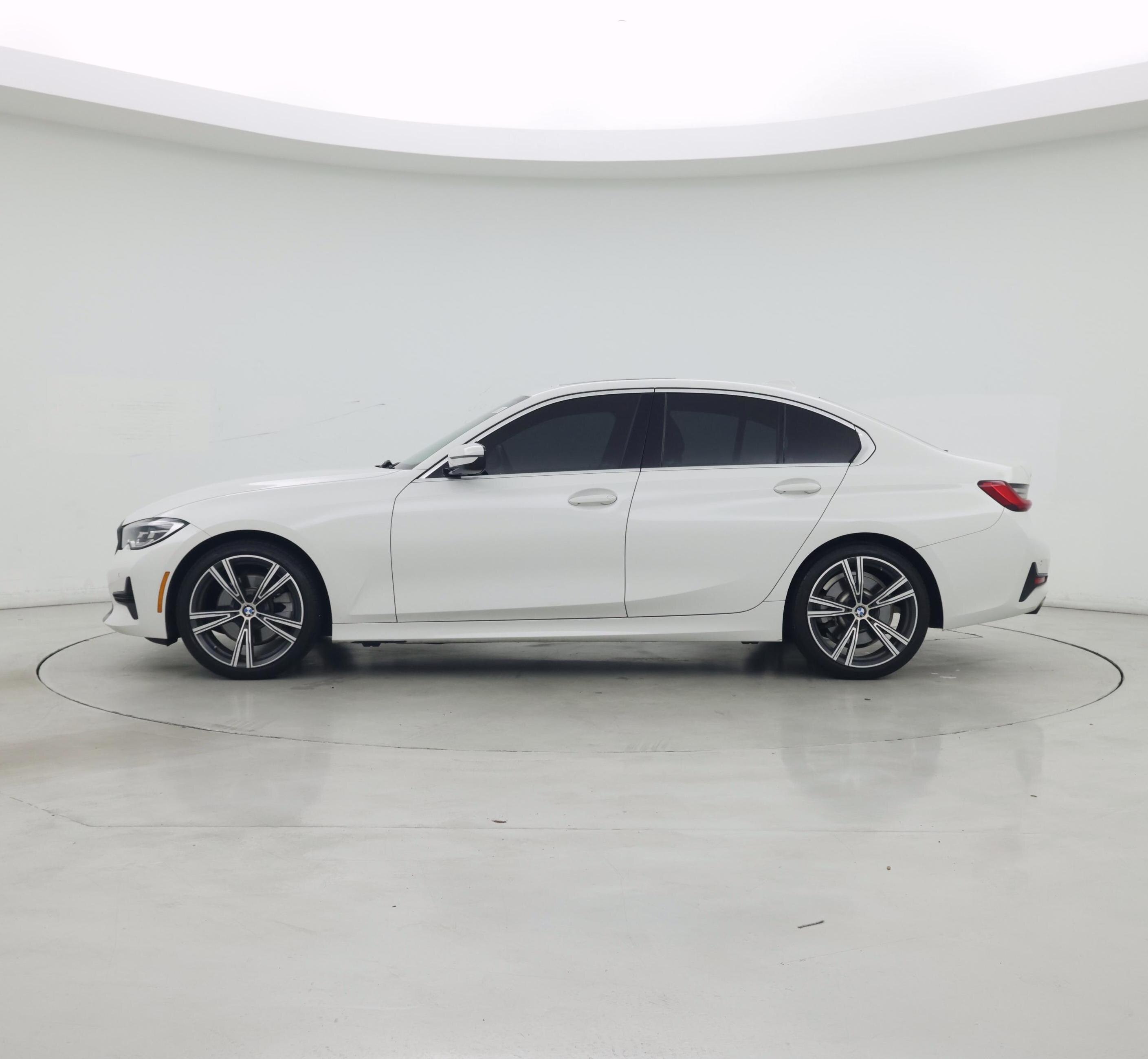 Thumbnail: 2020 BMW 3 Series - 3