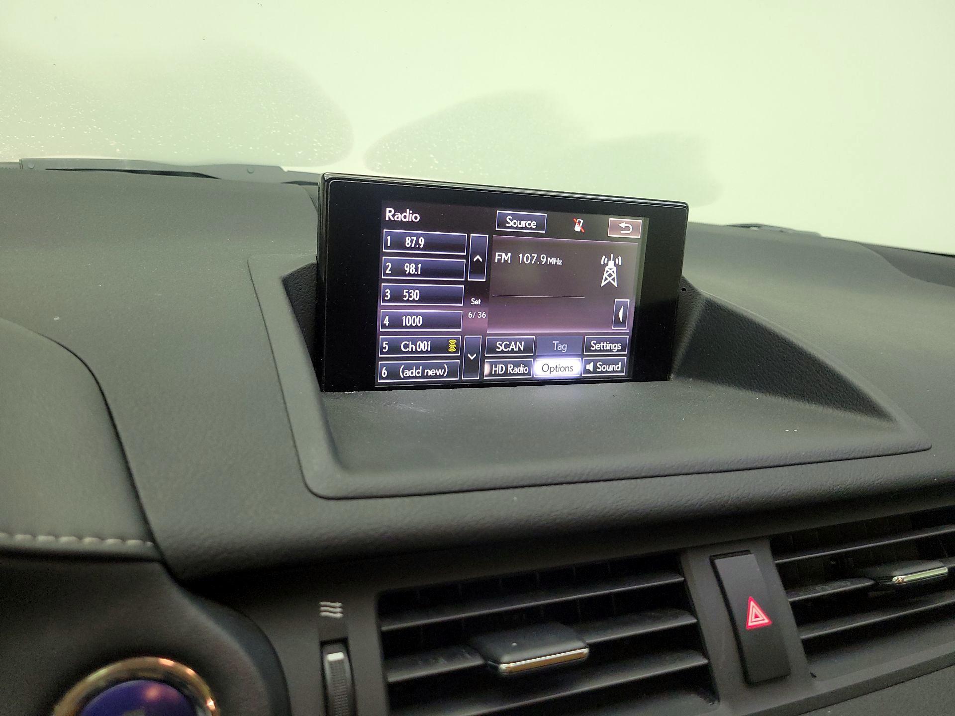 Thumbnail: 2014 Lexus CT - 16