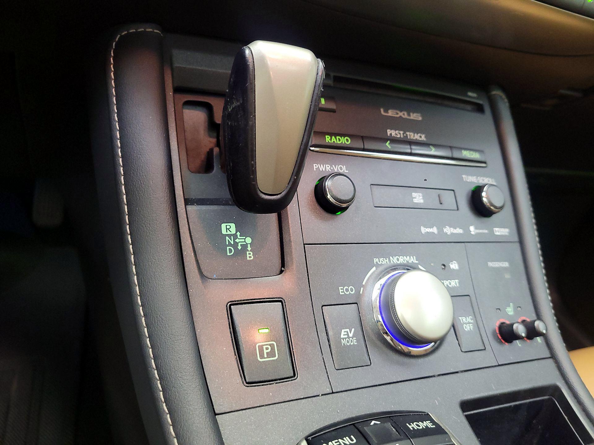 Thumbnail: 2014 Lexus CT - 18