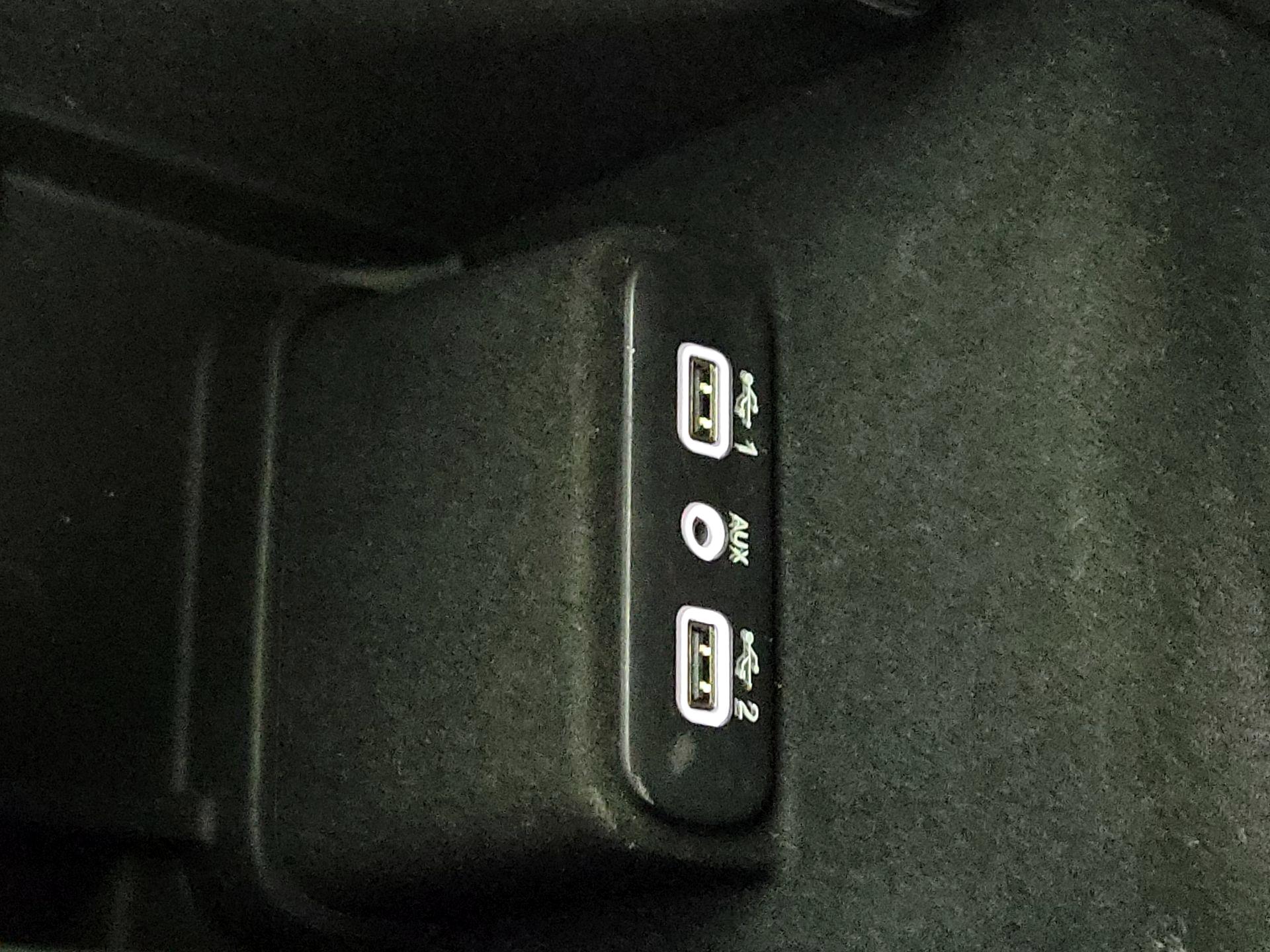 Thumbnail: 2020 Dodge Charger - 18