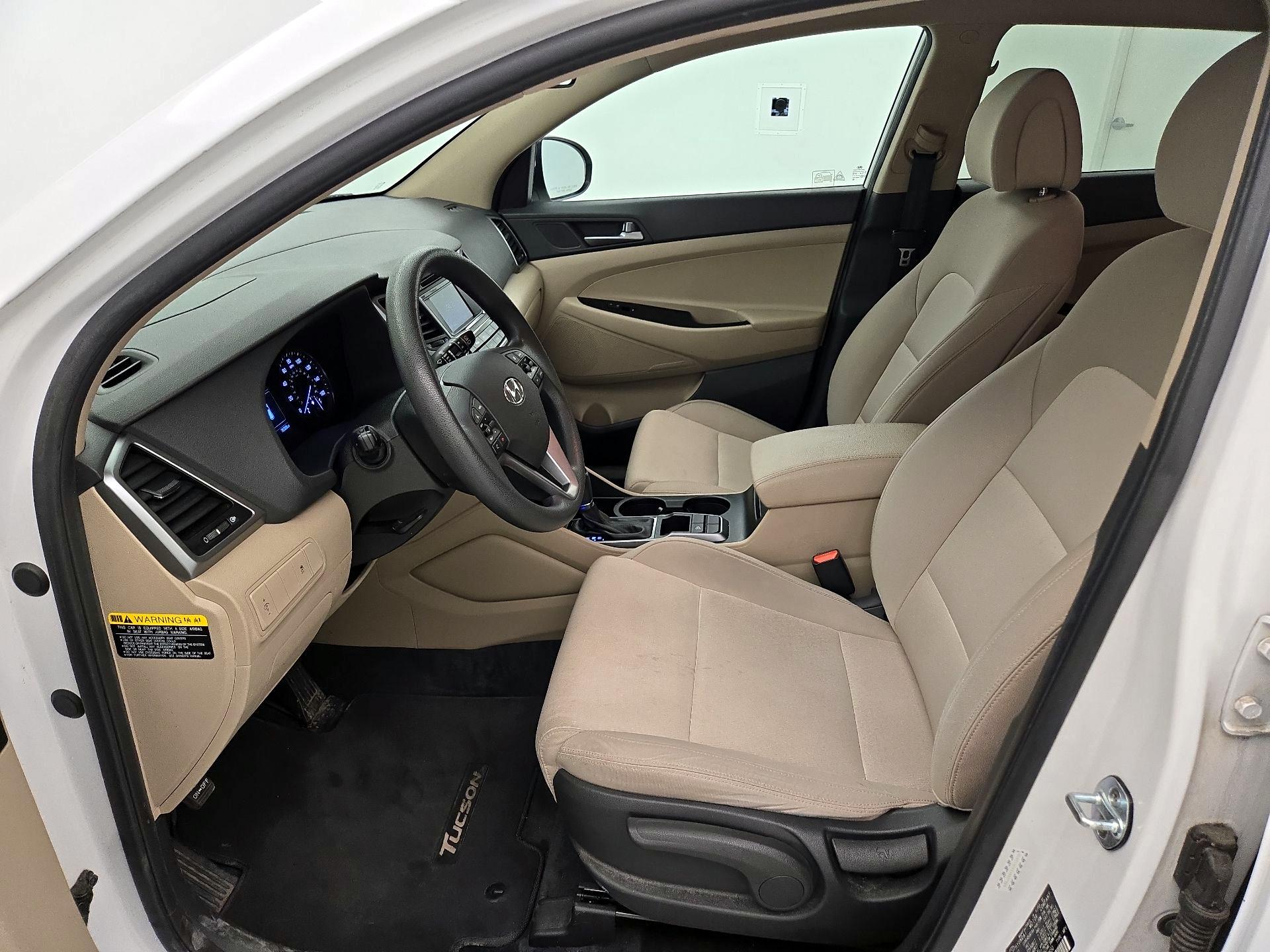 Thumbnail: 2017 Hyundai Tucson - 11
