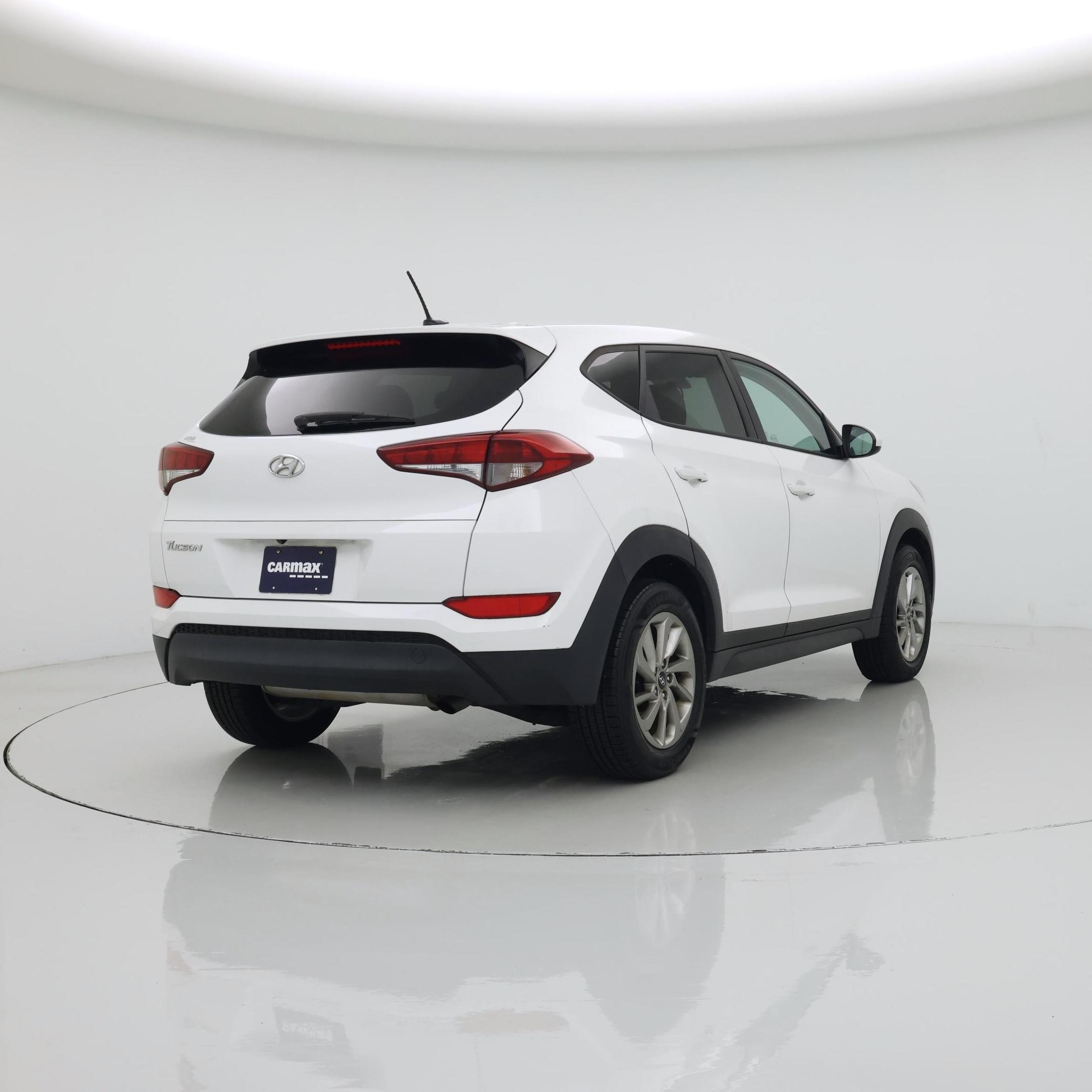 Thumbnail: 2017 Hyundai Tucson - 8