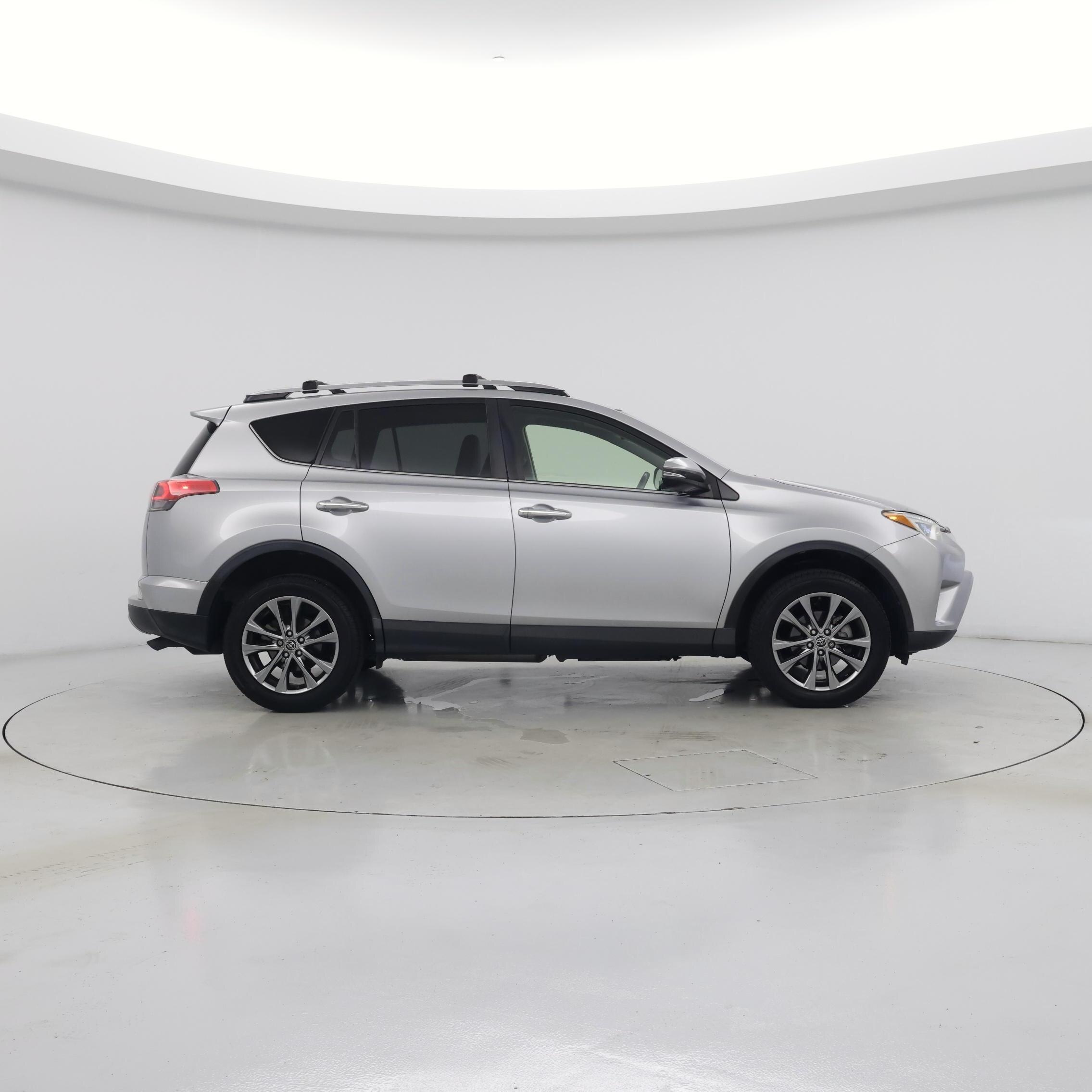 Thumbnail: 2018 Toyota RAV4 - 7