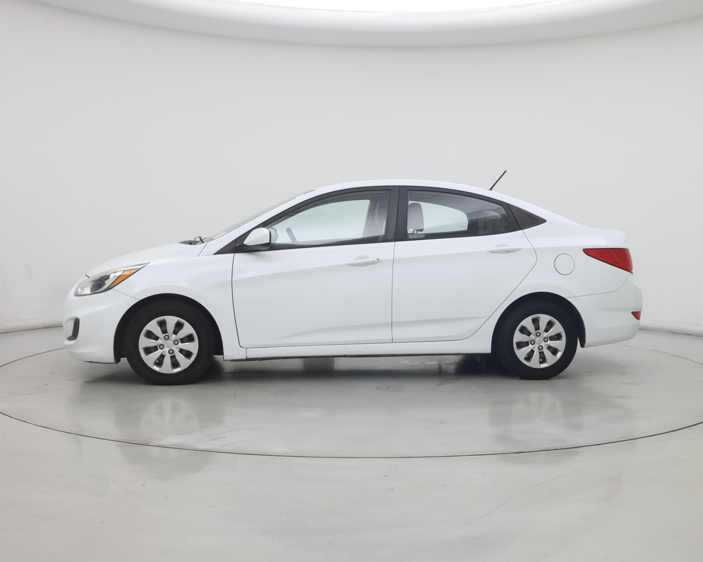 Thumbnail: 2016 Hyundai Accent - 3