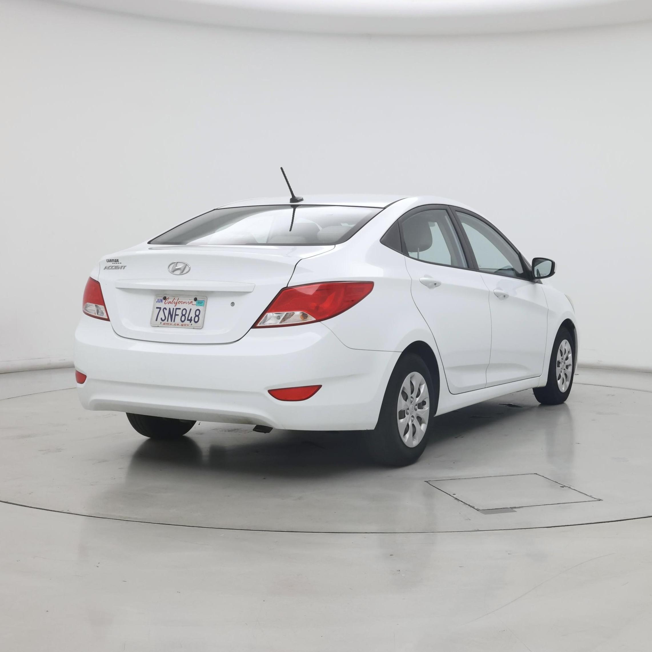 Thumbnail: 2016 Hyundai Accent - 8