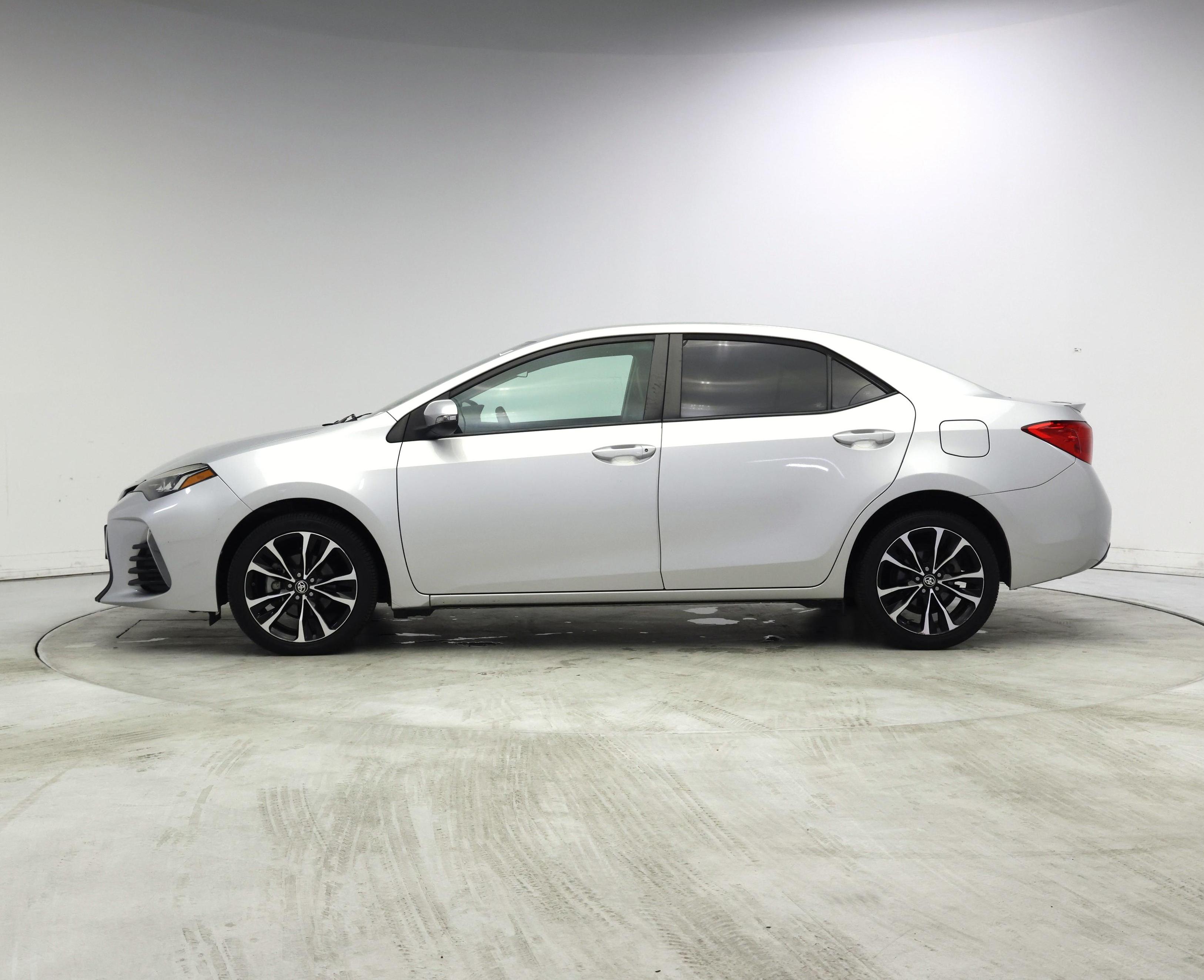 Thumbnail: 2019 Toyota Corolla - 3