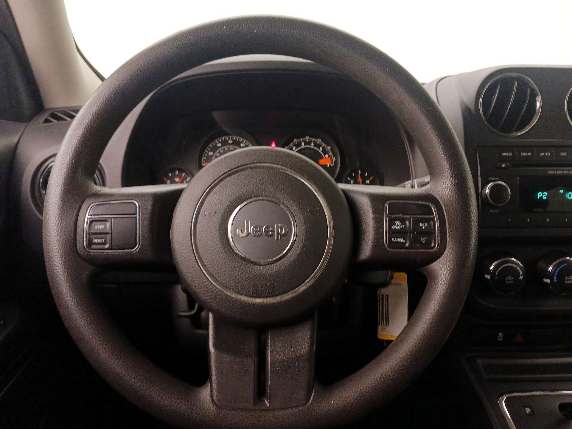 Thumbnail: 2015 Jeep Patriot - 10