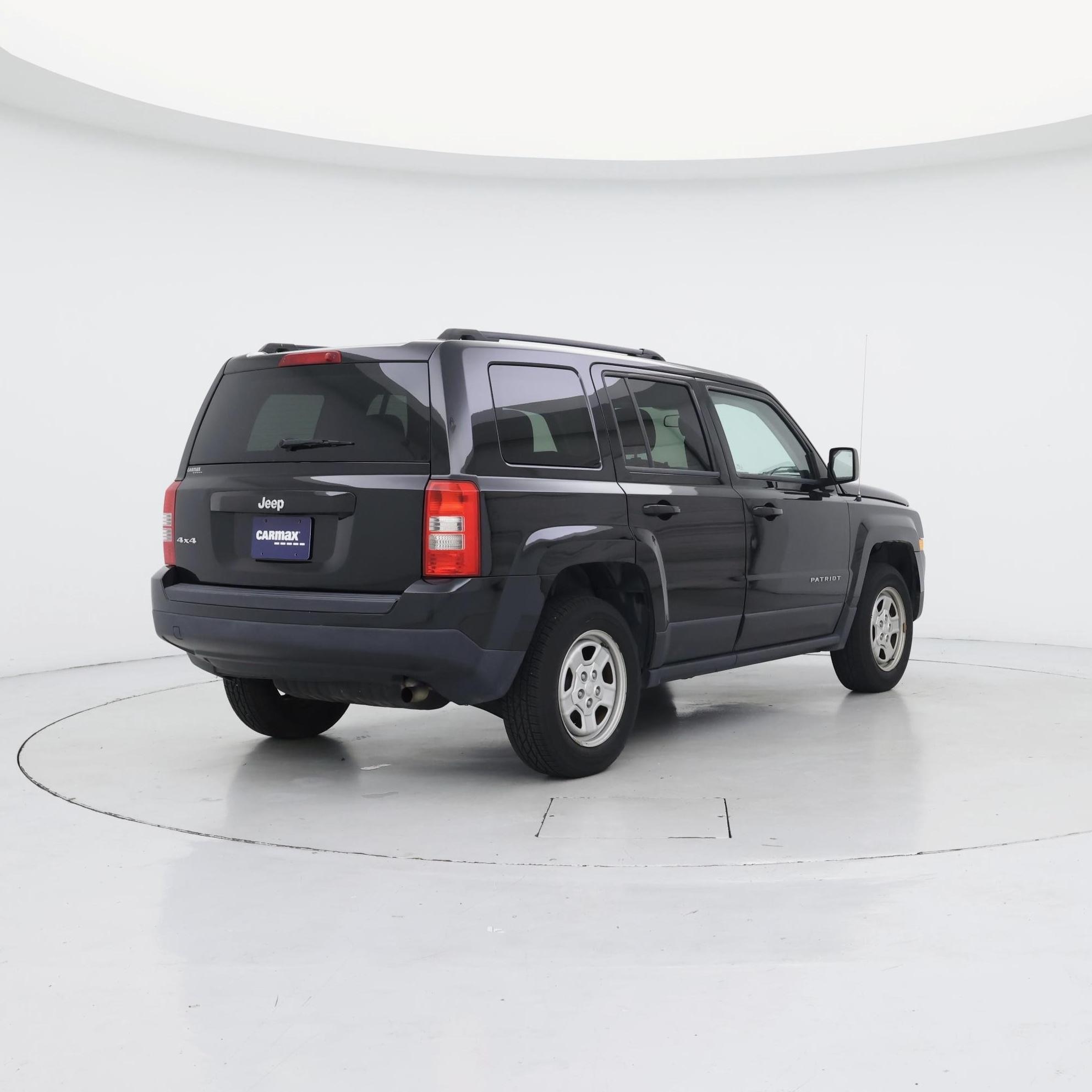 Thumbnail: 2015 Jeep Patriot - 8