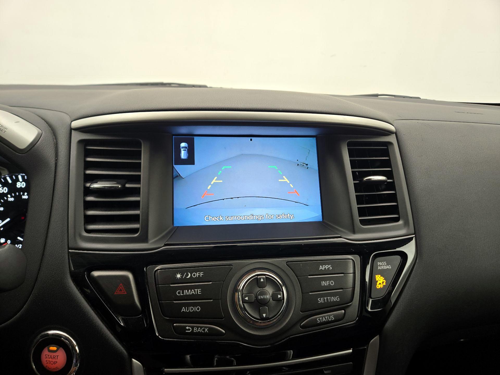 Thumbnail: 2020 Nissan Pathfinder - 14
