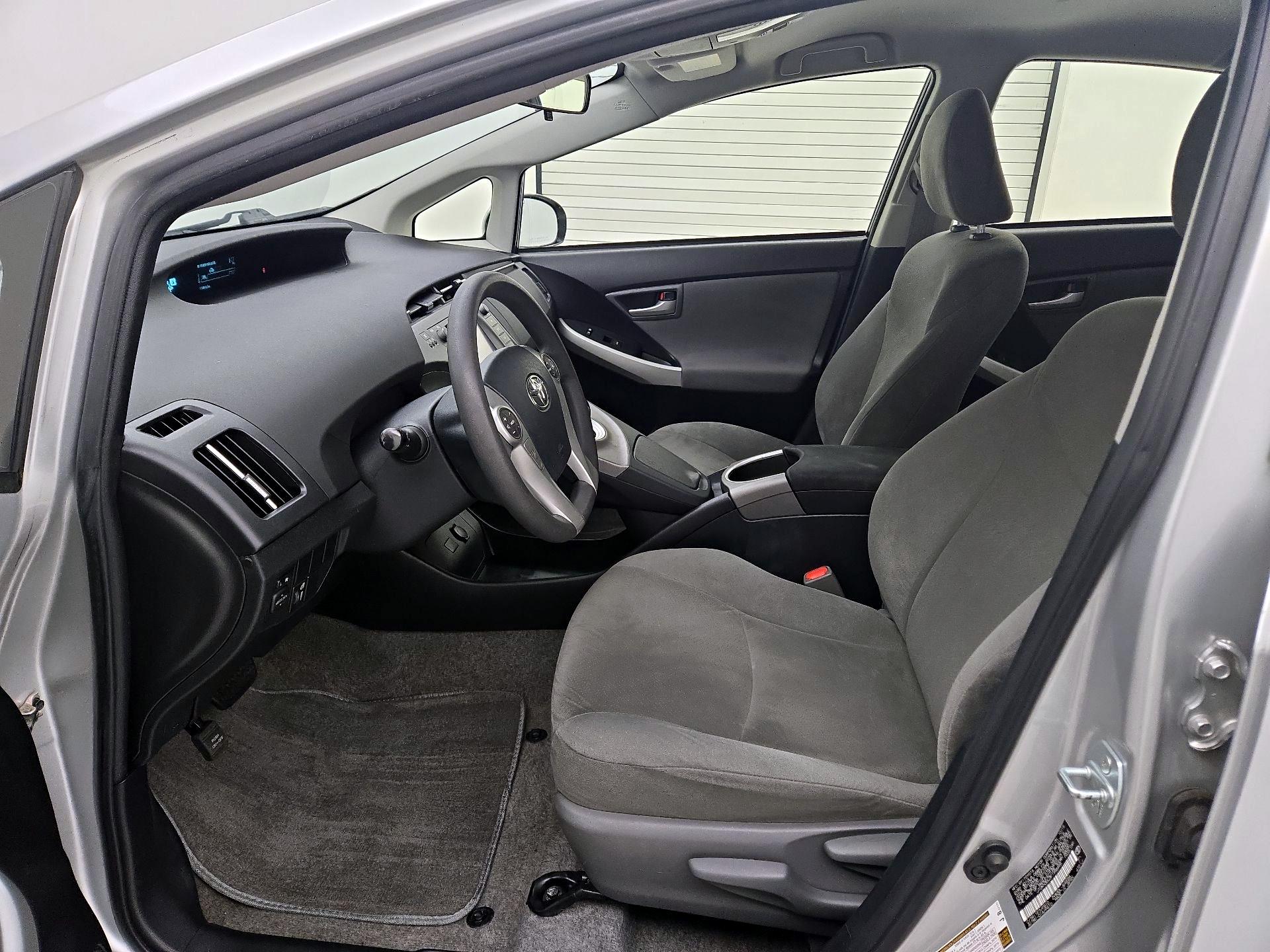 Thumbnail: 2015 Toyota Prius - 11