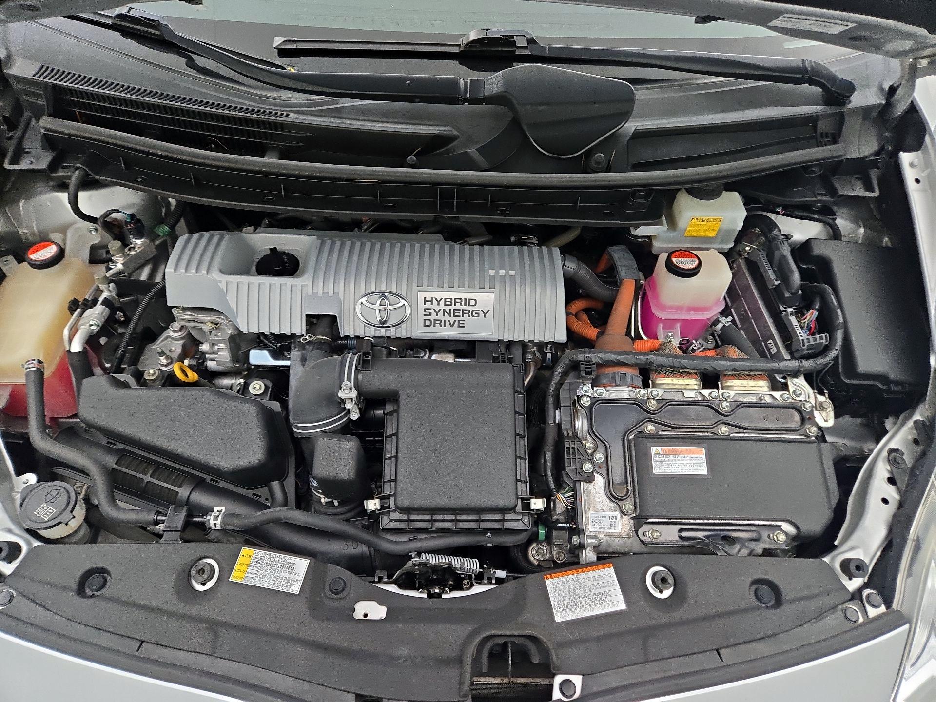 Thumbnail: 2015 Toyota Prius - 20