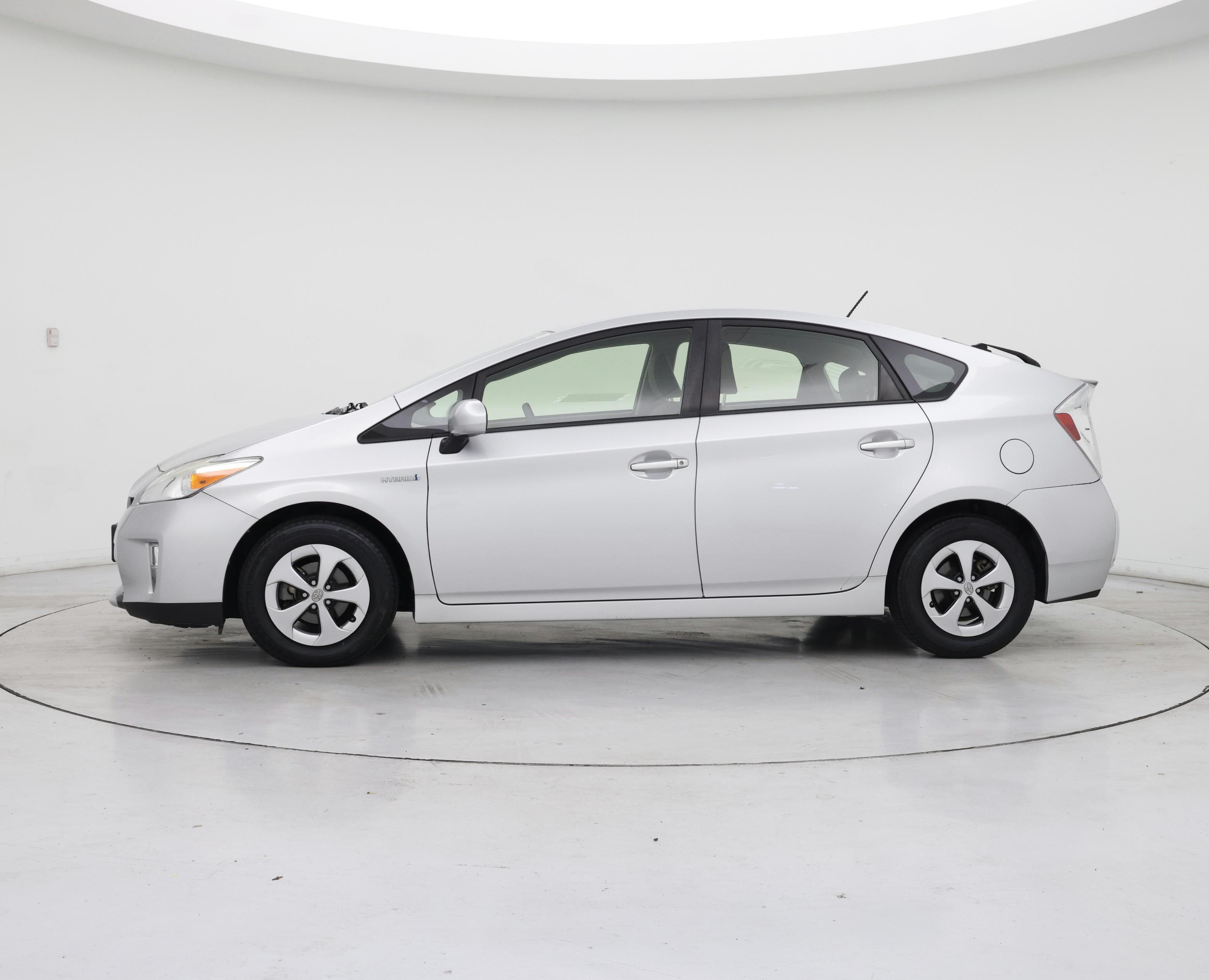 Thumbnail: 2015 Toyota Prius - 3