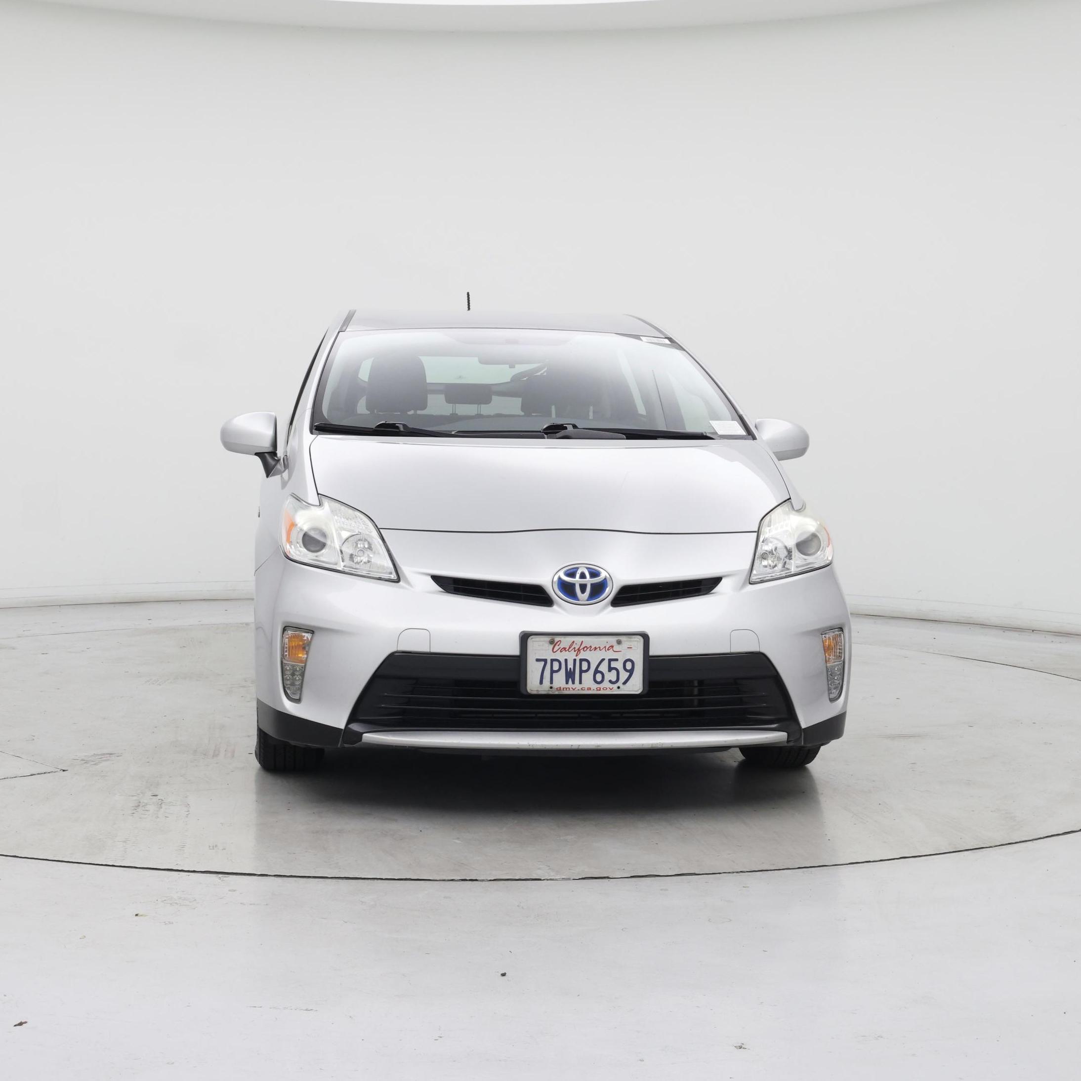 Thumbnail: 2015 Toyota Prius - 5