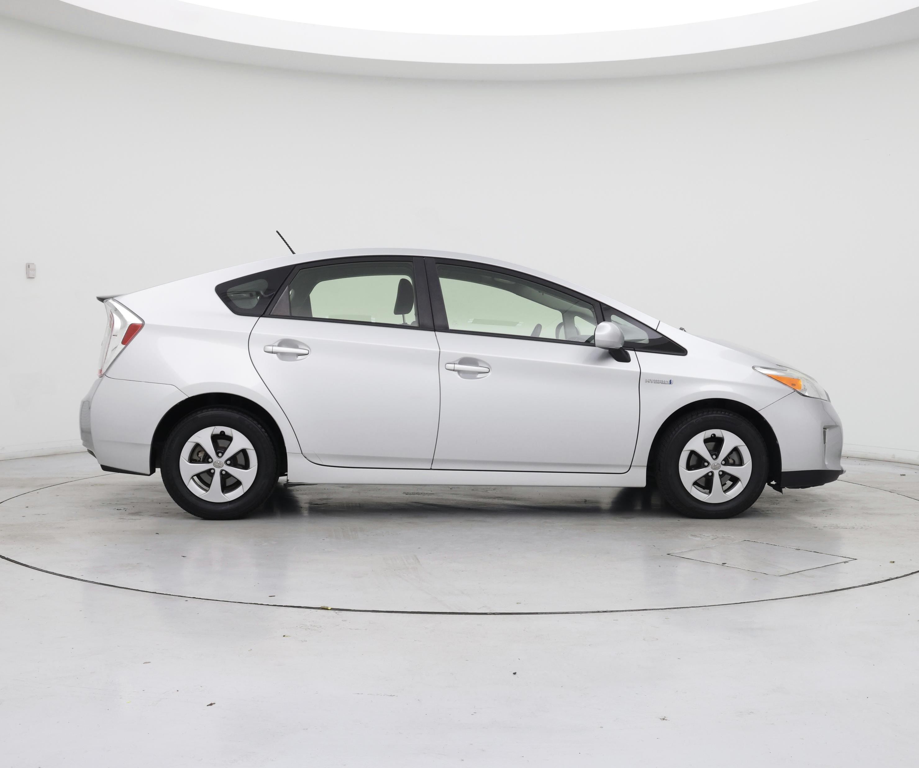 Thumbnail: 2015 Toyota Prius - 7