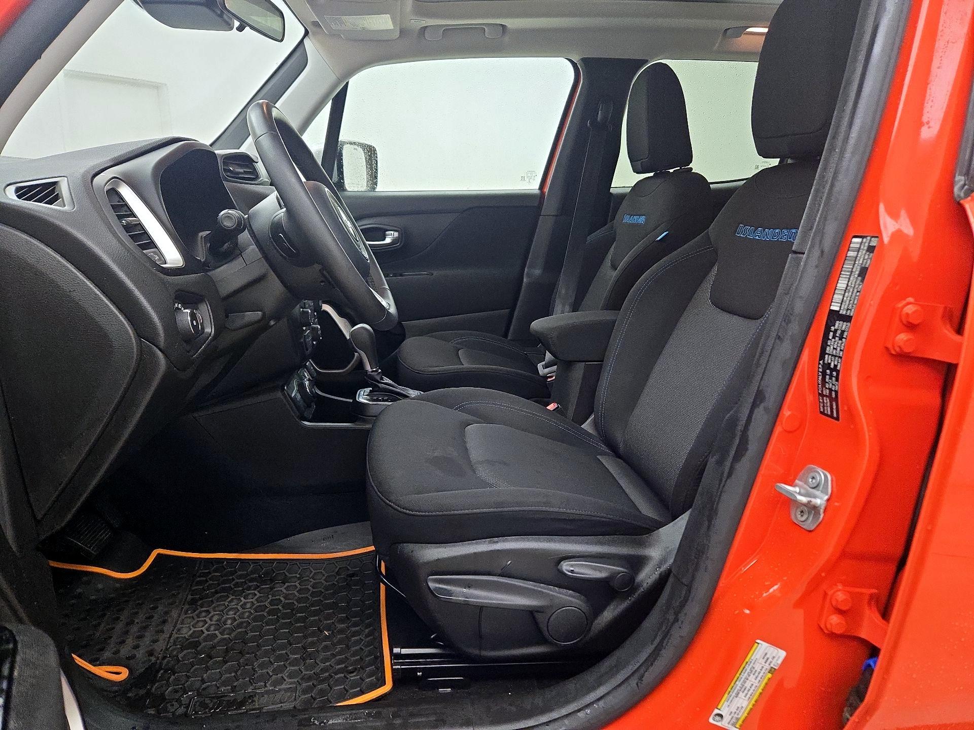 Thumbnail: 2021 Jeep Renegade - 11