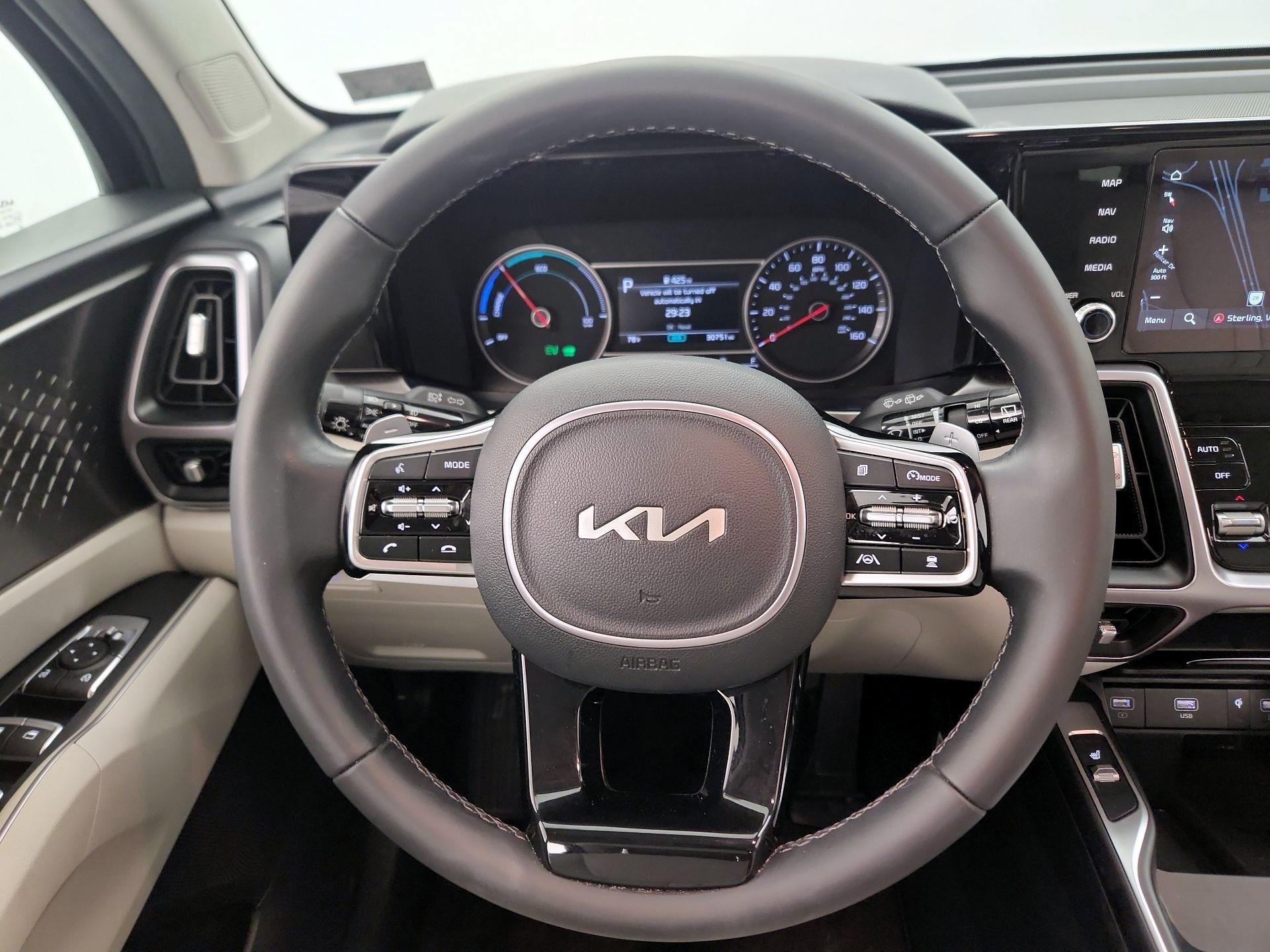 Thumbnail: 2023 Kia Sorento - 10