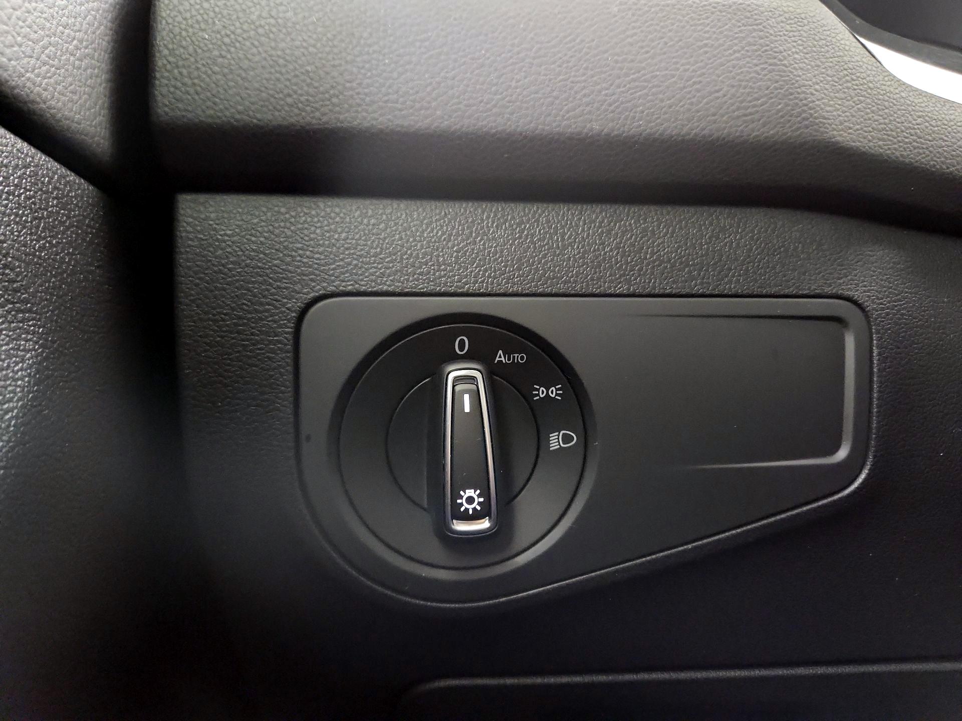 Thumbnail: 2019 Volkswagen Tiguan - 13
