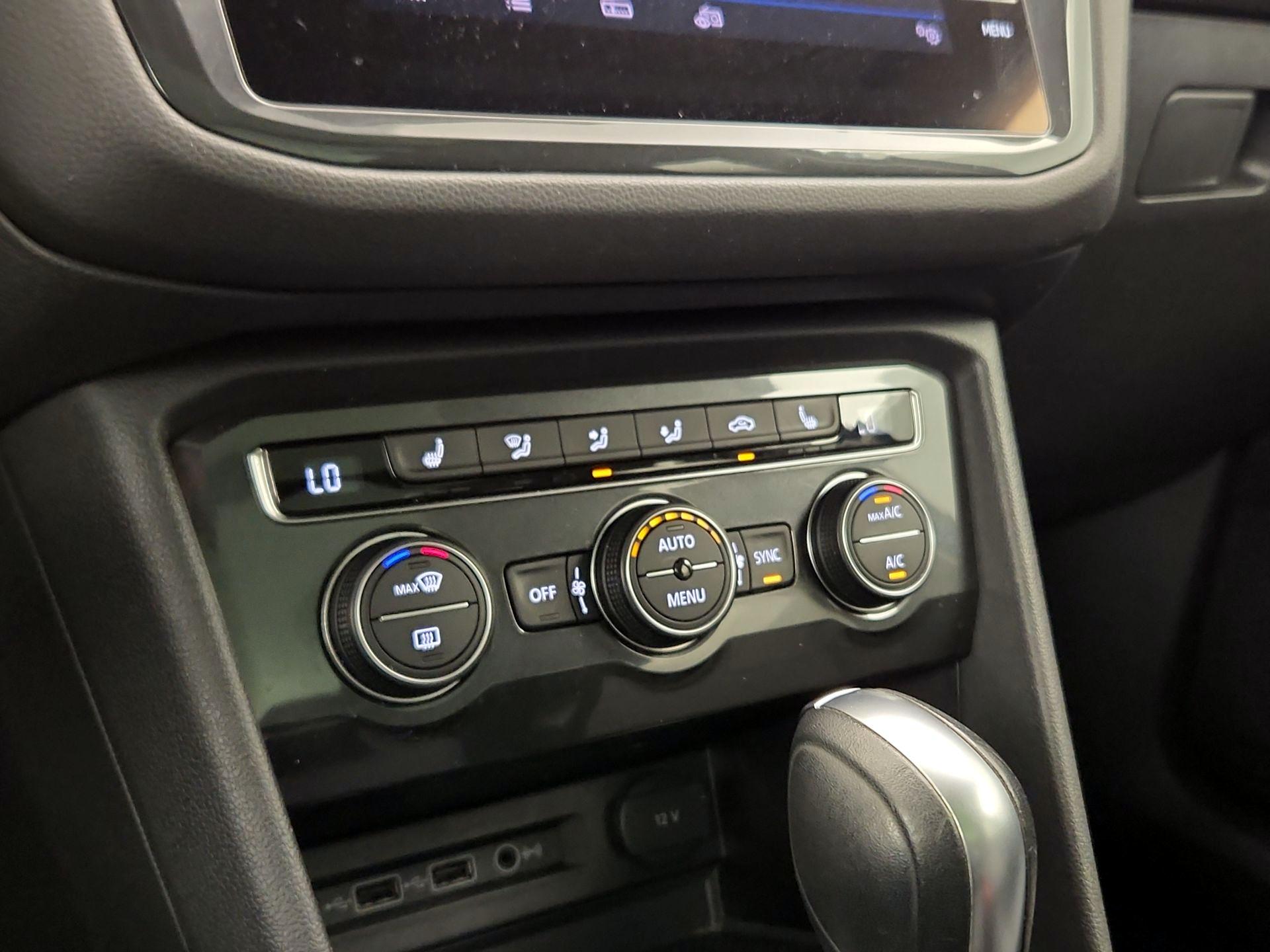 Thumbnail: 2019 Volkswagen Tiguan - 16