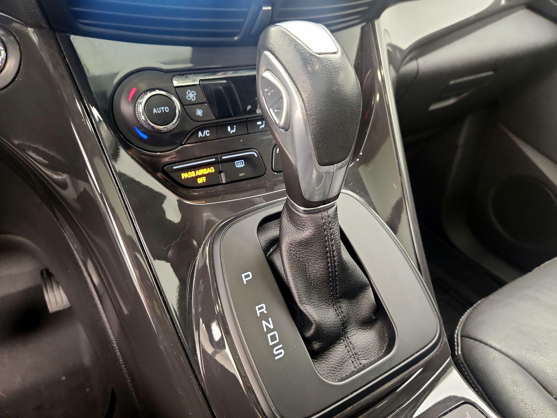 Thumbnail: 2016 Ford Escape - 17