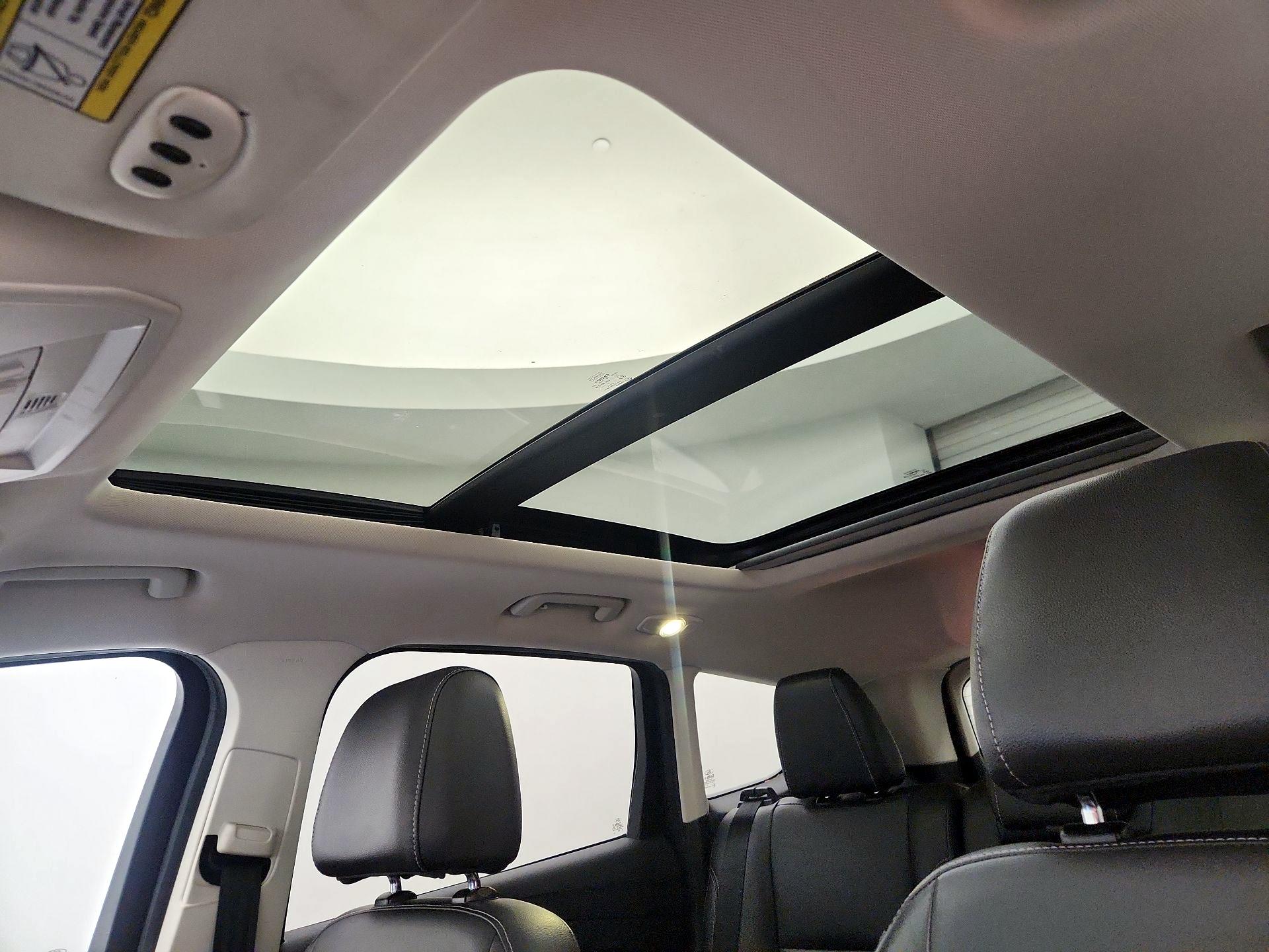 Thumbnail: 2016 Ford Escape - 19
