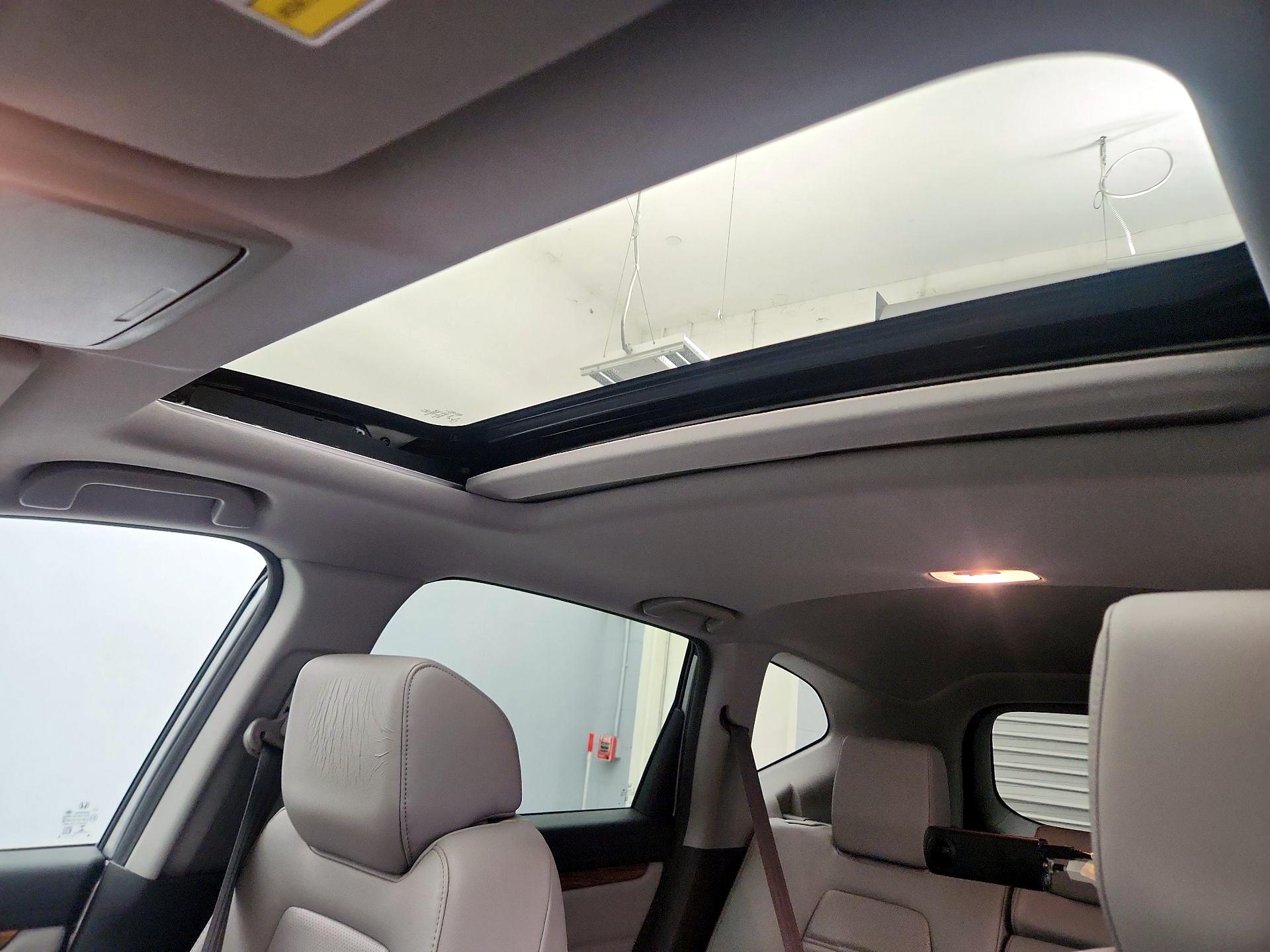 Thumbnail: 2018 Honda CR-V - 19