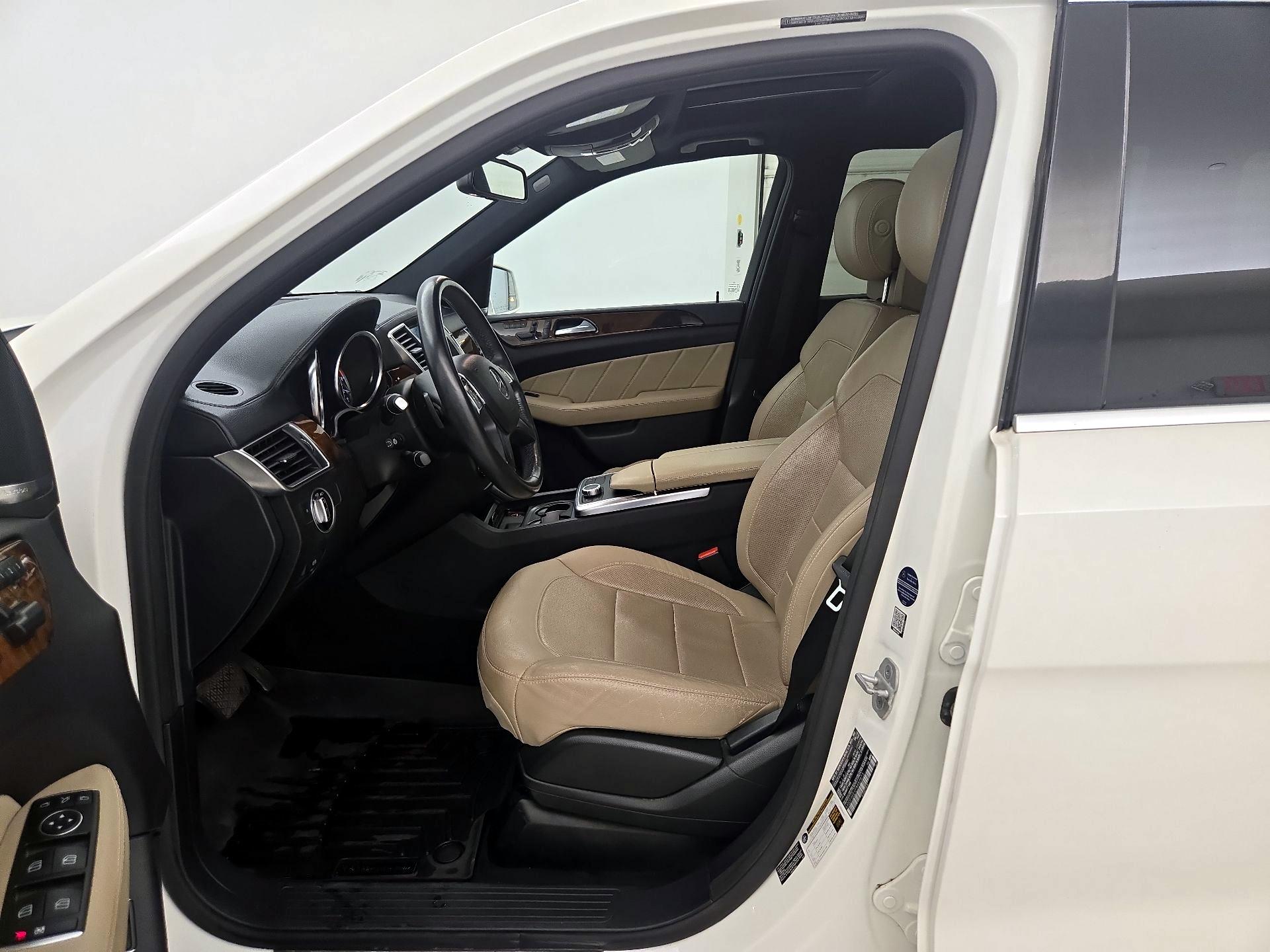 Thumbnail: 2015 Mercedes-Benz GL-Class - 11