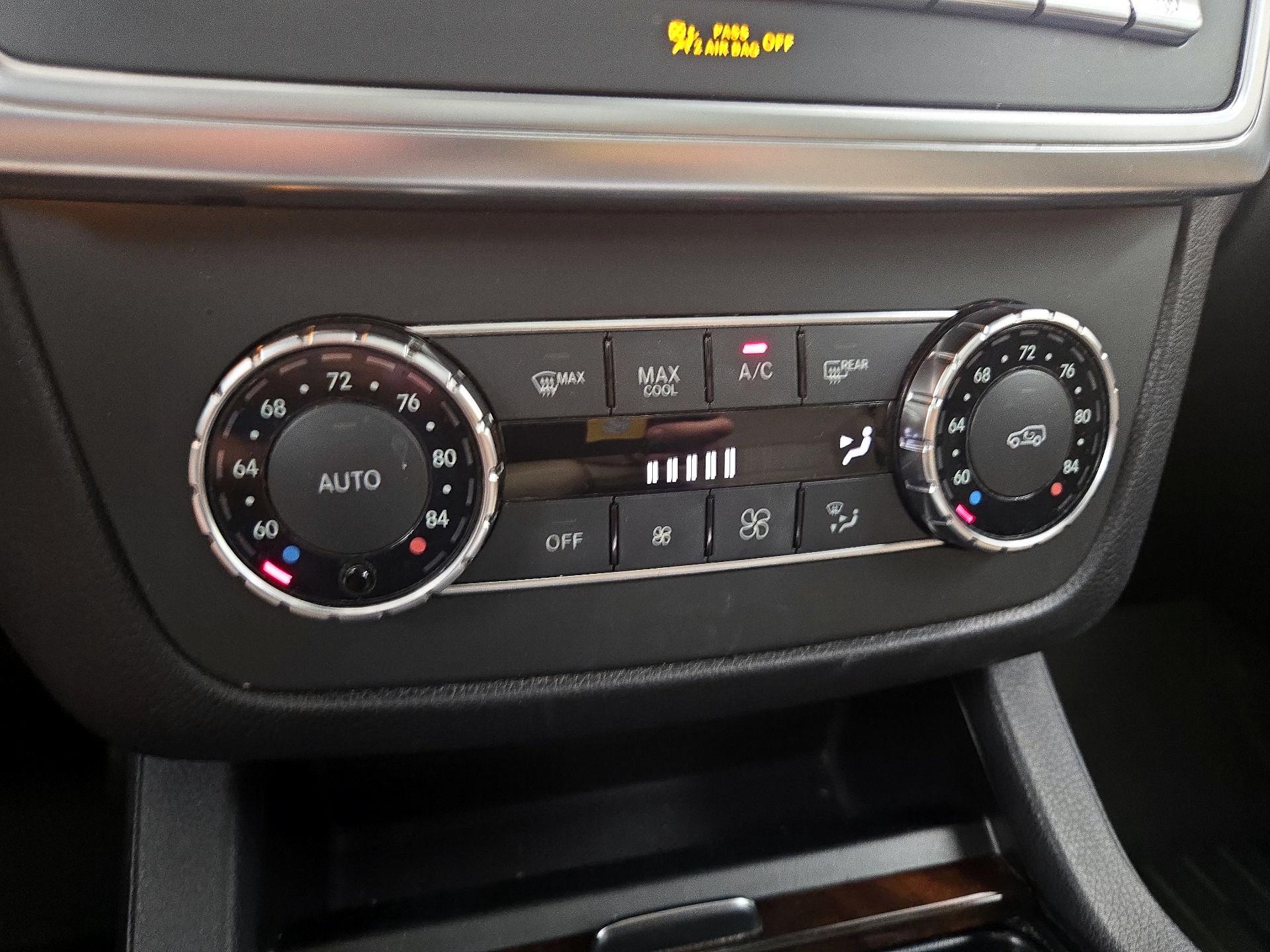 Thumbnail: 2015 Mercedes-Benz GL-Class - 17