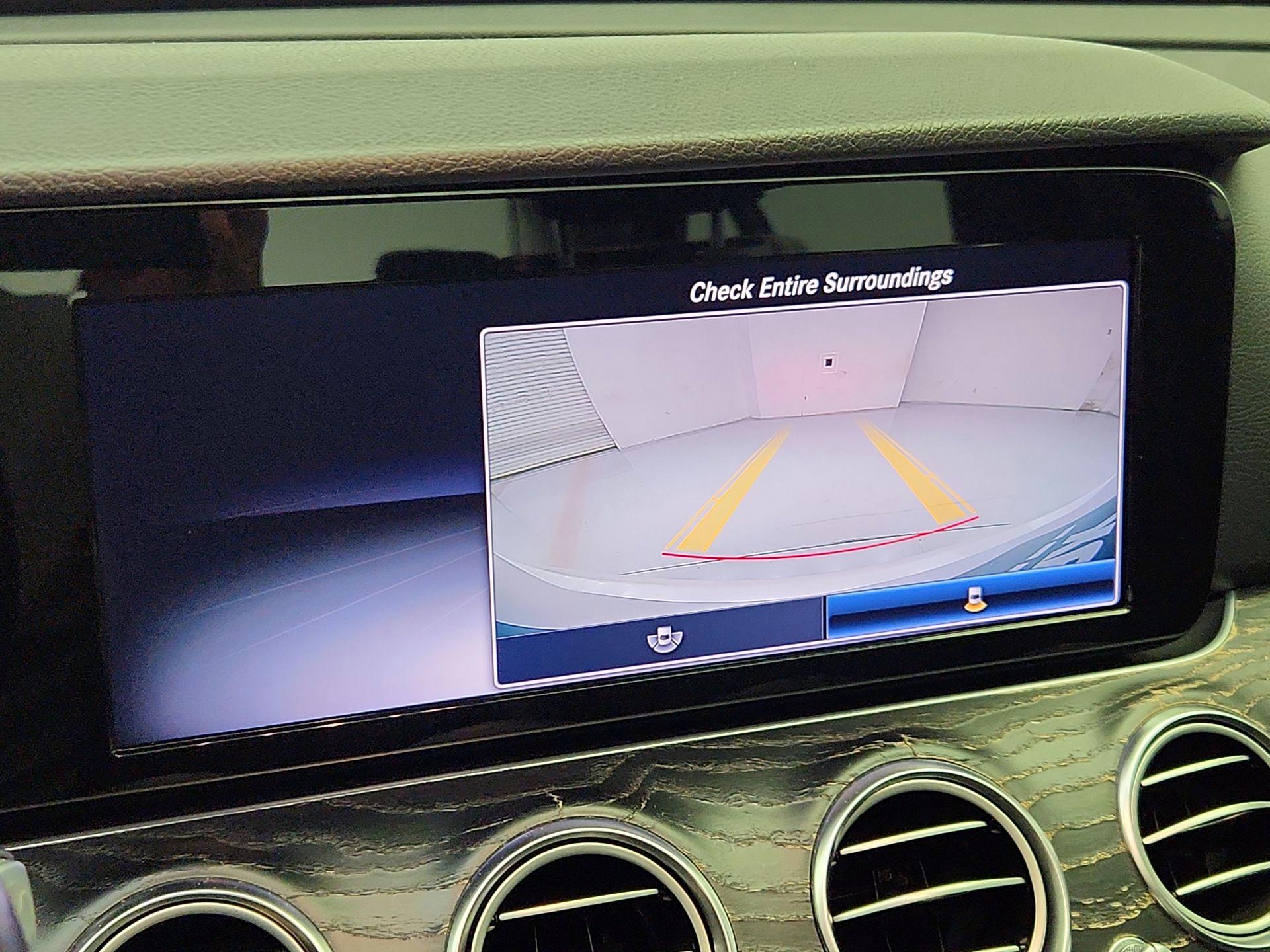Thumbnail: 2019 Mercedes-Benz E-Class - 15