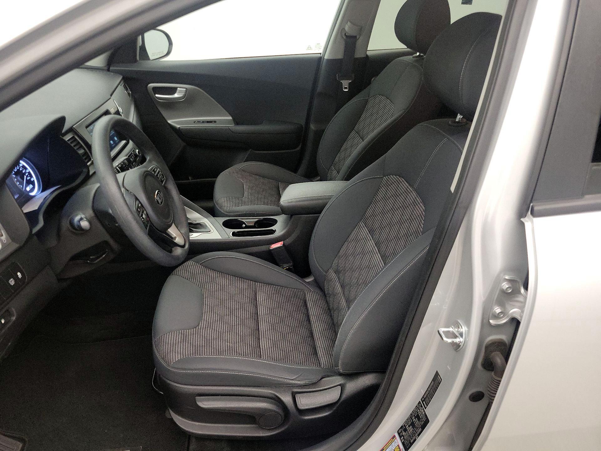 Thumbnail: 2019 Kia Niro - 11