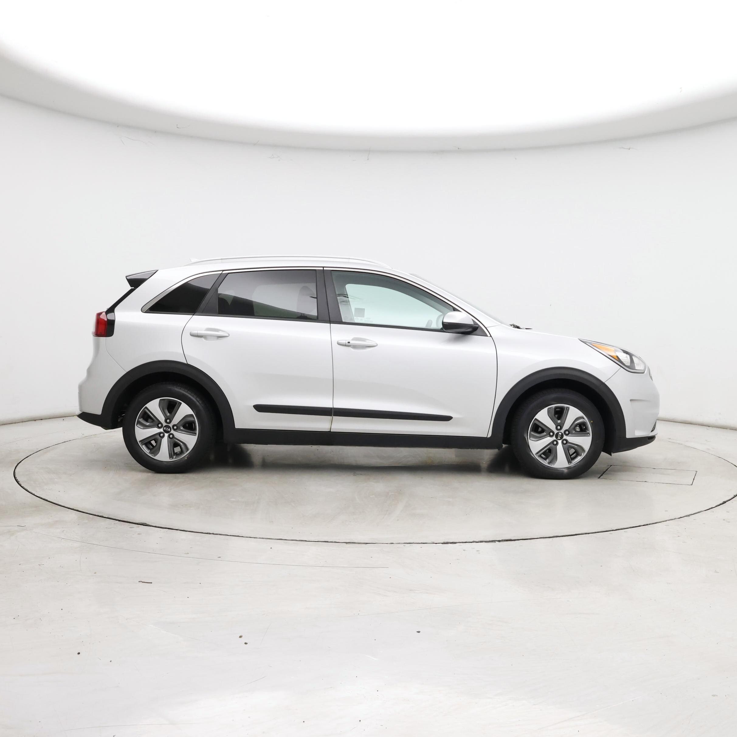 Thumbnail: 2019 Kia Niro - 7