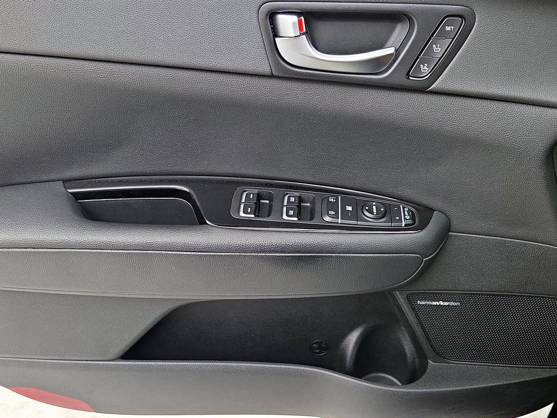 Thumbnail: 2018 Kia Optima - 12