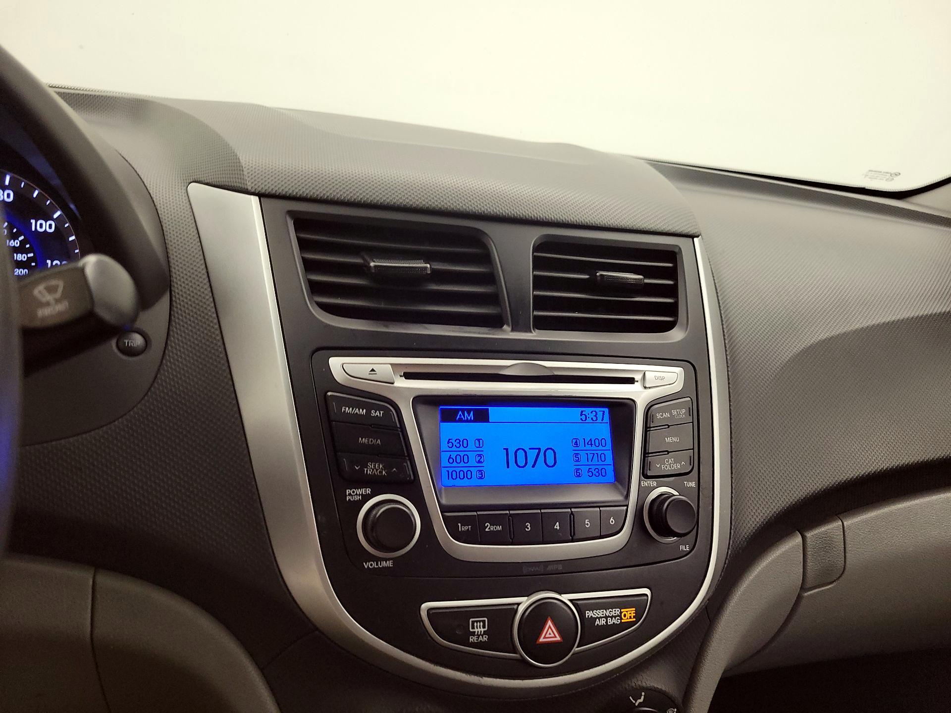 Thumbnail: 2014 Hyundai Accent - 14